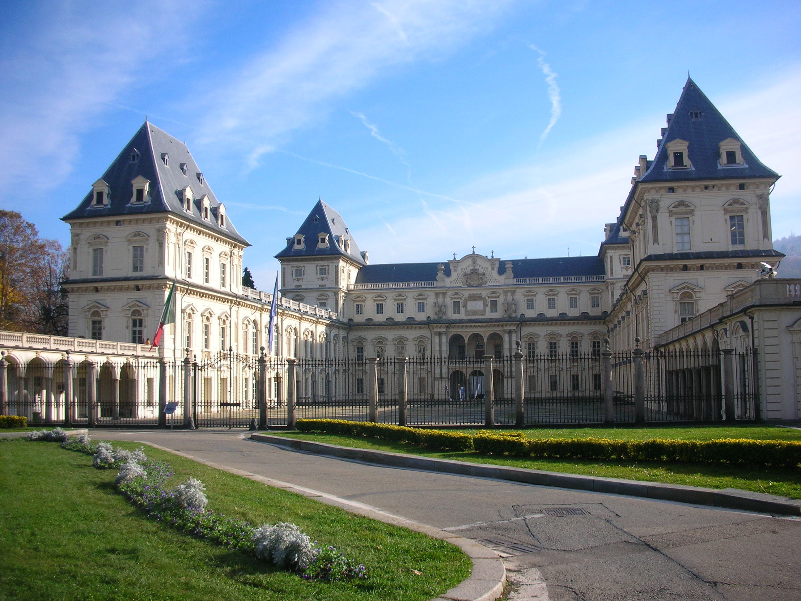 Valentino Castle, 2K, valentino, Turin, europe, tourism, famous Place, courthouse, nature, the past, spire, cloud - sky, no people, city, government, tower, HD Wallpaper