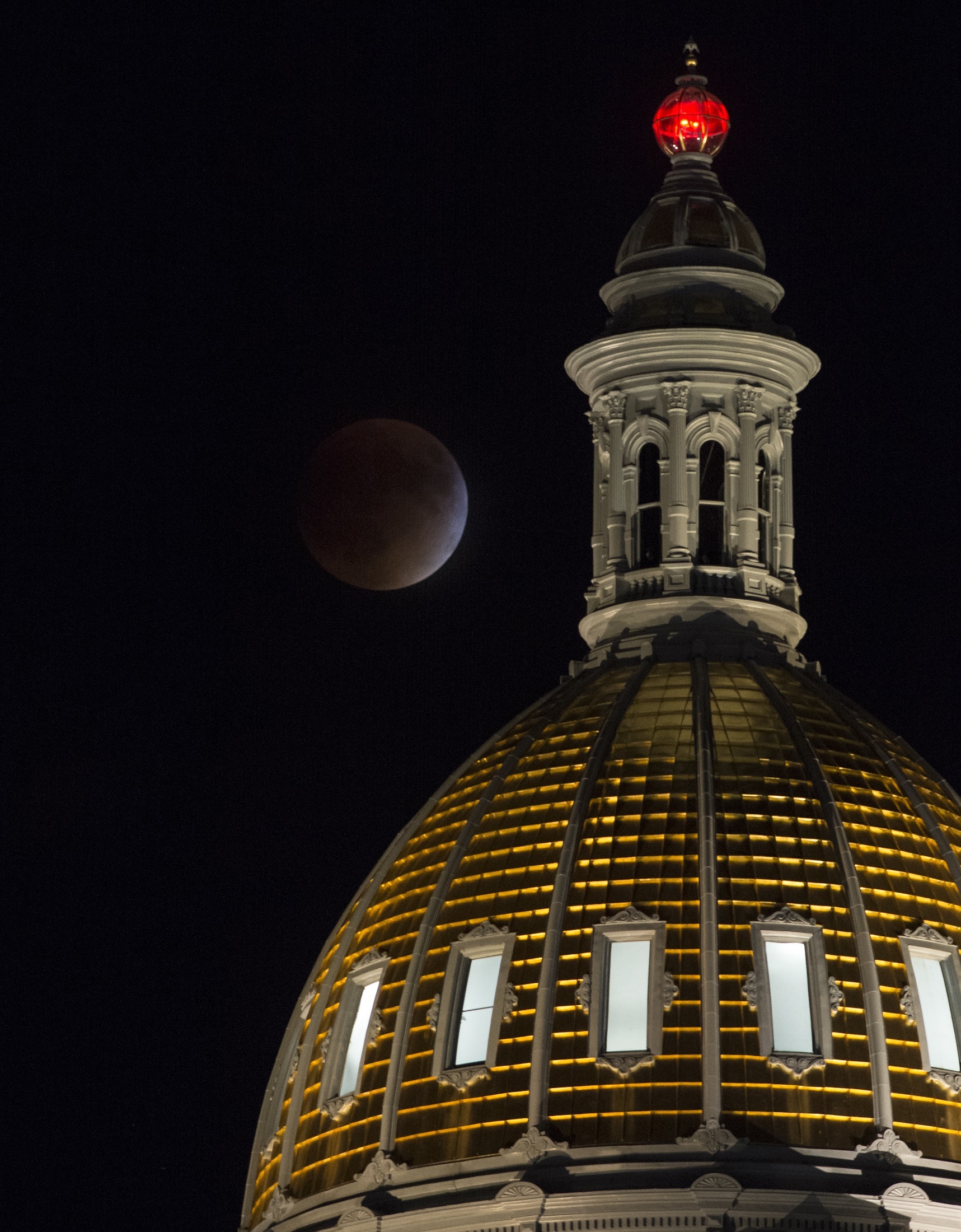 travel destinations, spire, lunar, low angle view, moon, capitol, no people, night, building exterior, dome, planetary moon, legislature, colorado, usa, Phone HD Wallpaper