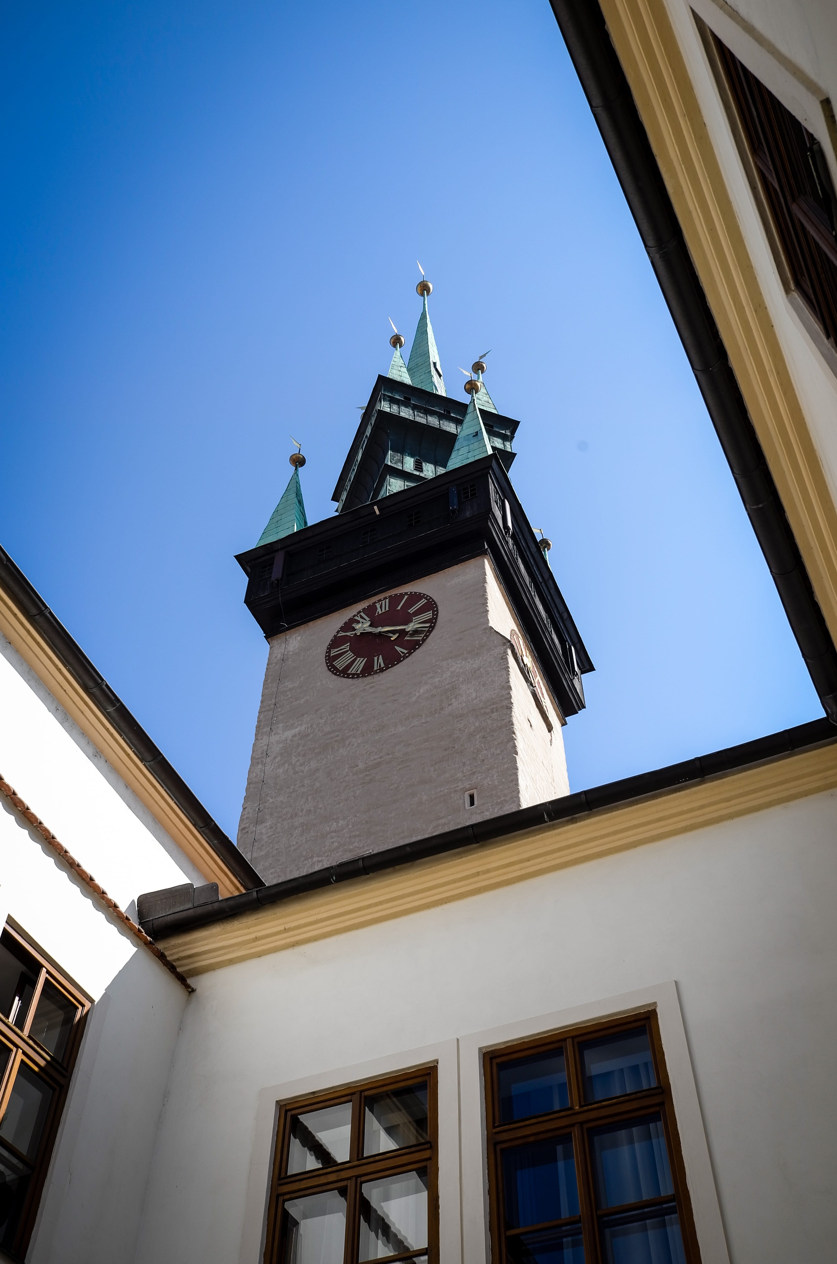 4K, no people, belief, window, cityscape, europe, century, historically, historic center, clock tower, day, monument, architecture, religion, moravské, Phone HD Wallpaper