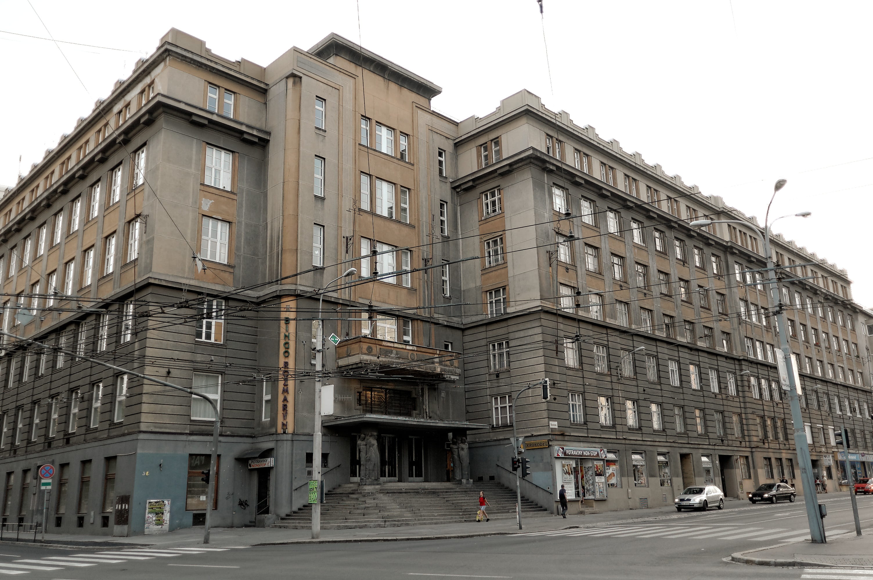 apartment, no people, old town, house, 2K, low angle view, Architecture, outdoors, built Structure, building Exterior, architecture And Buildings, transportation, HD Wallpaper