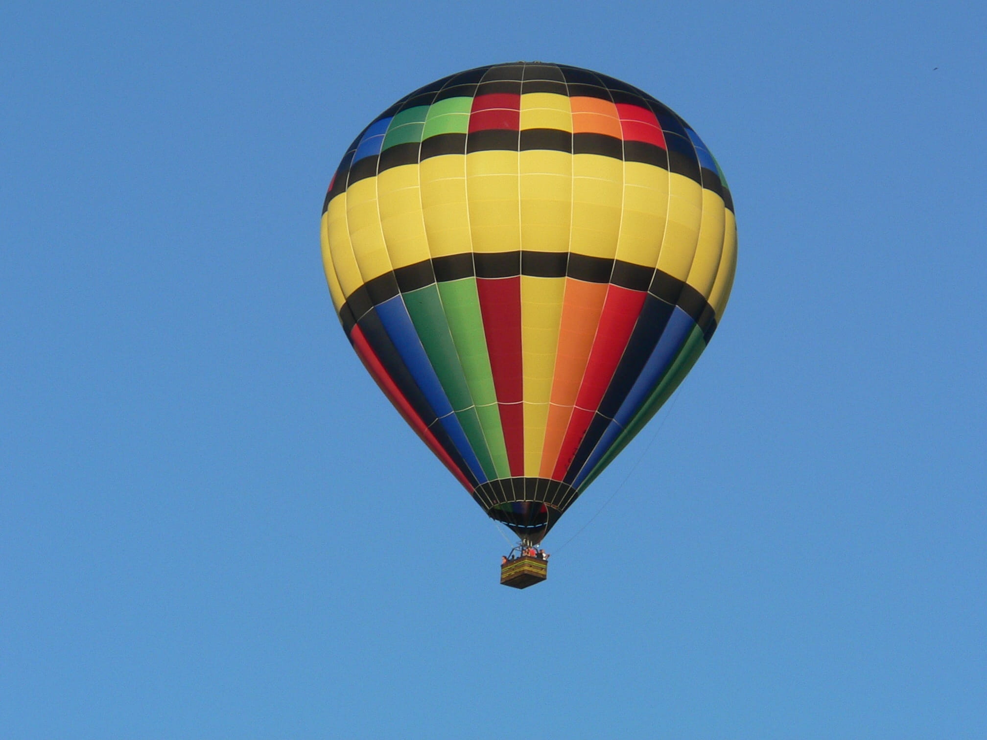multi colored, Flight, clear sky, Colorful, outdoors, Ceu, copy space, sky, parachute, low angle view, hot air balloon, 1080P, transportation, mode of transportation, HD Wallpaper