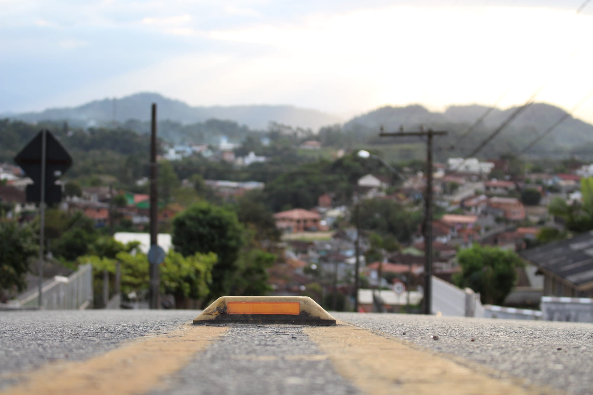 house, nature, cidade, town, architecture, mountain, brazil, cityscape, roof, residential district, city, 1080P, tree, plant, no people, building exterior, HD Wallpaper