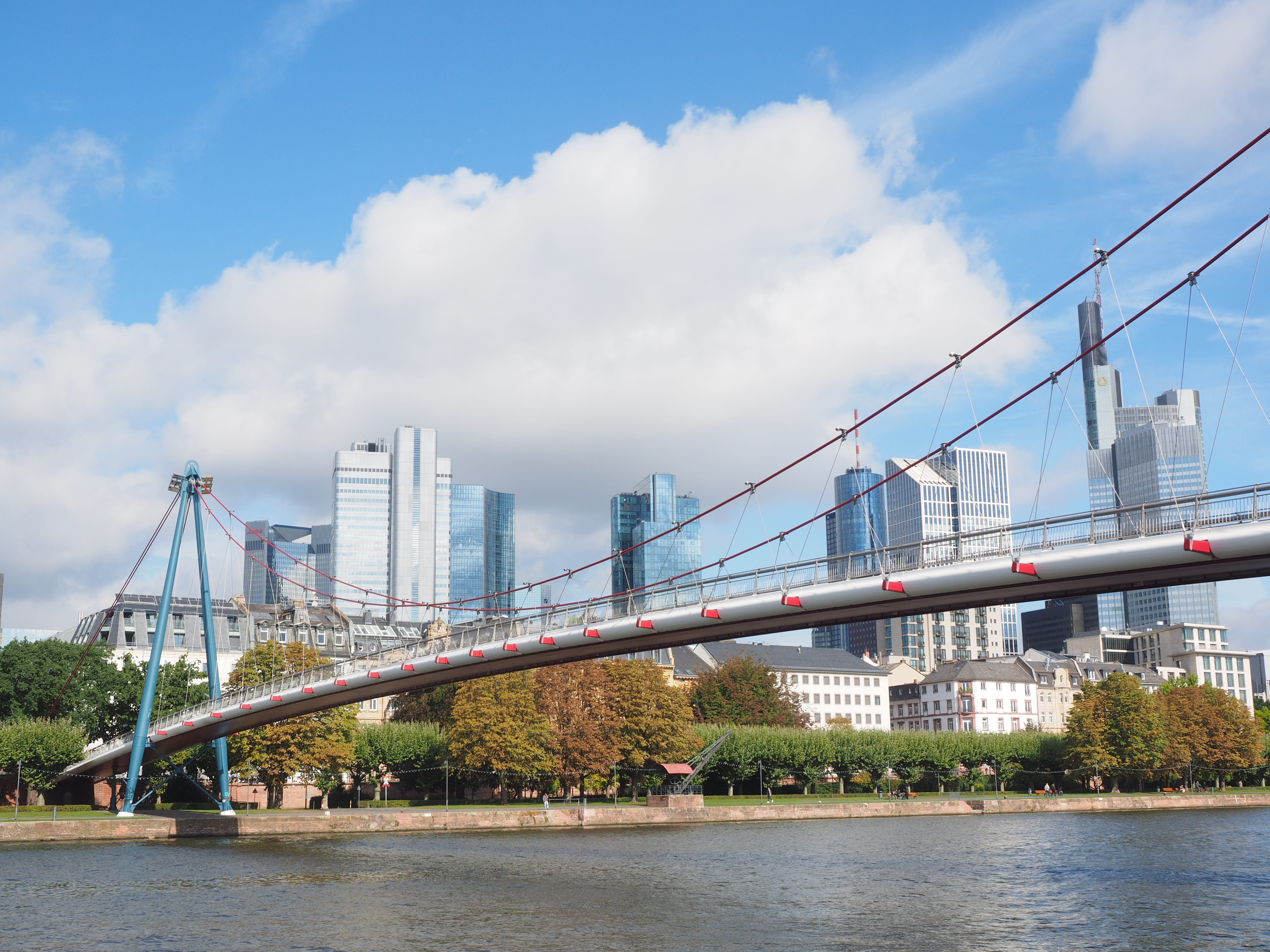 office building exterior, suspension bridge, deutsche bank twin, river, city, travel, engineering, holbeinsteg, commerzbank tower, connection, transportation, HD Wallpaper