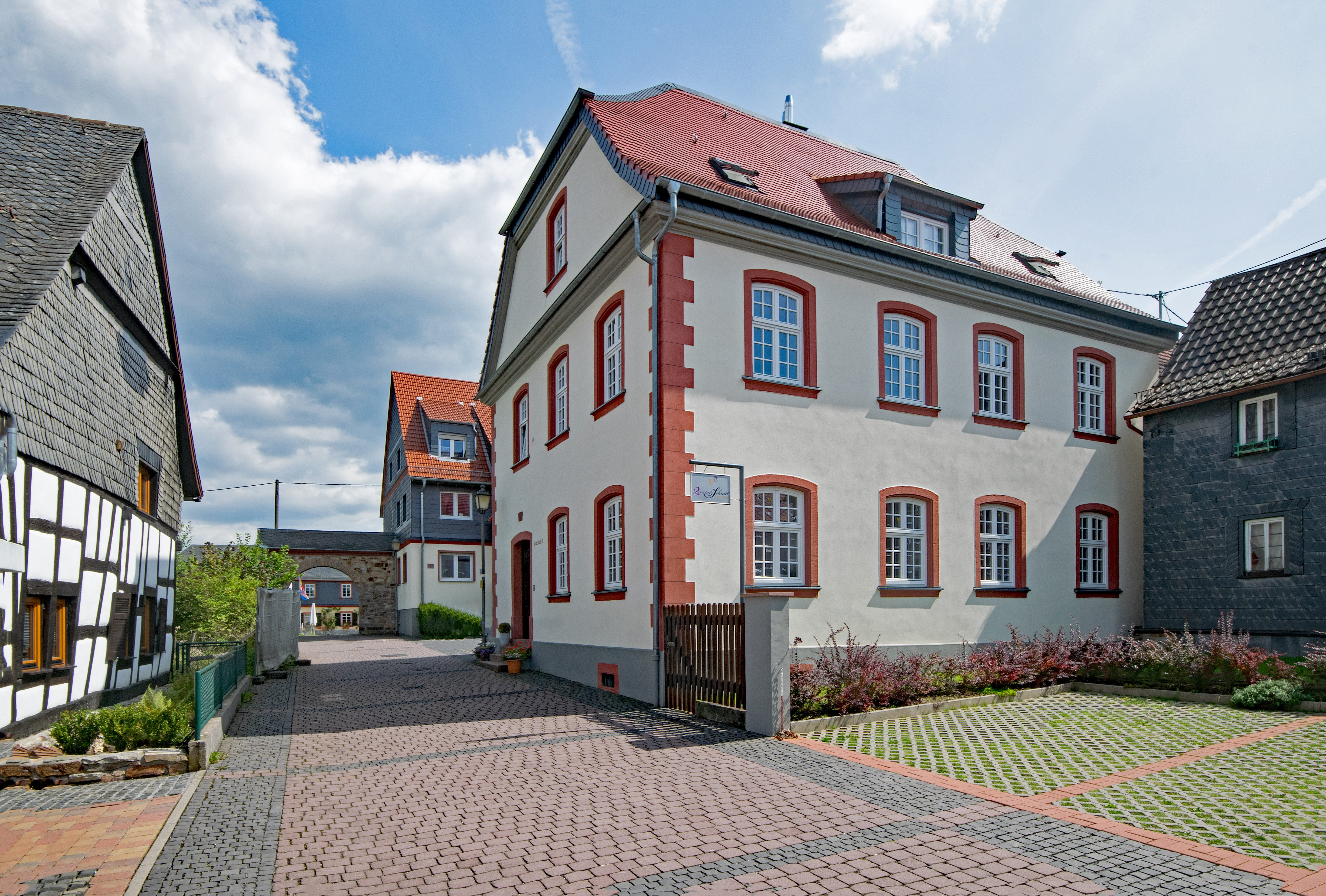 built structure, entrance, footpath, home ownership, places of interest, brick, cloud - sky, old building, blow, taunusstein, nature, no people, street, HD Wallpaper