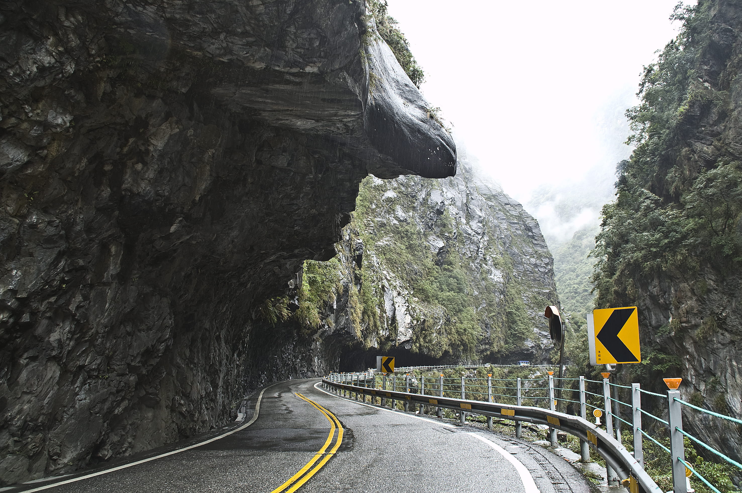 2K, cliff, plant, rock, rocky, beside, scenics - nature, mountain, beauty in nature, concrete, slope, no people, marking, sign, road, non-urban scene, HD Wallpaper
