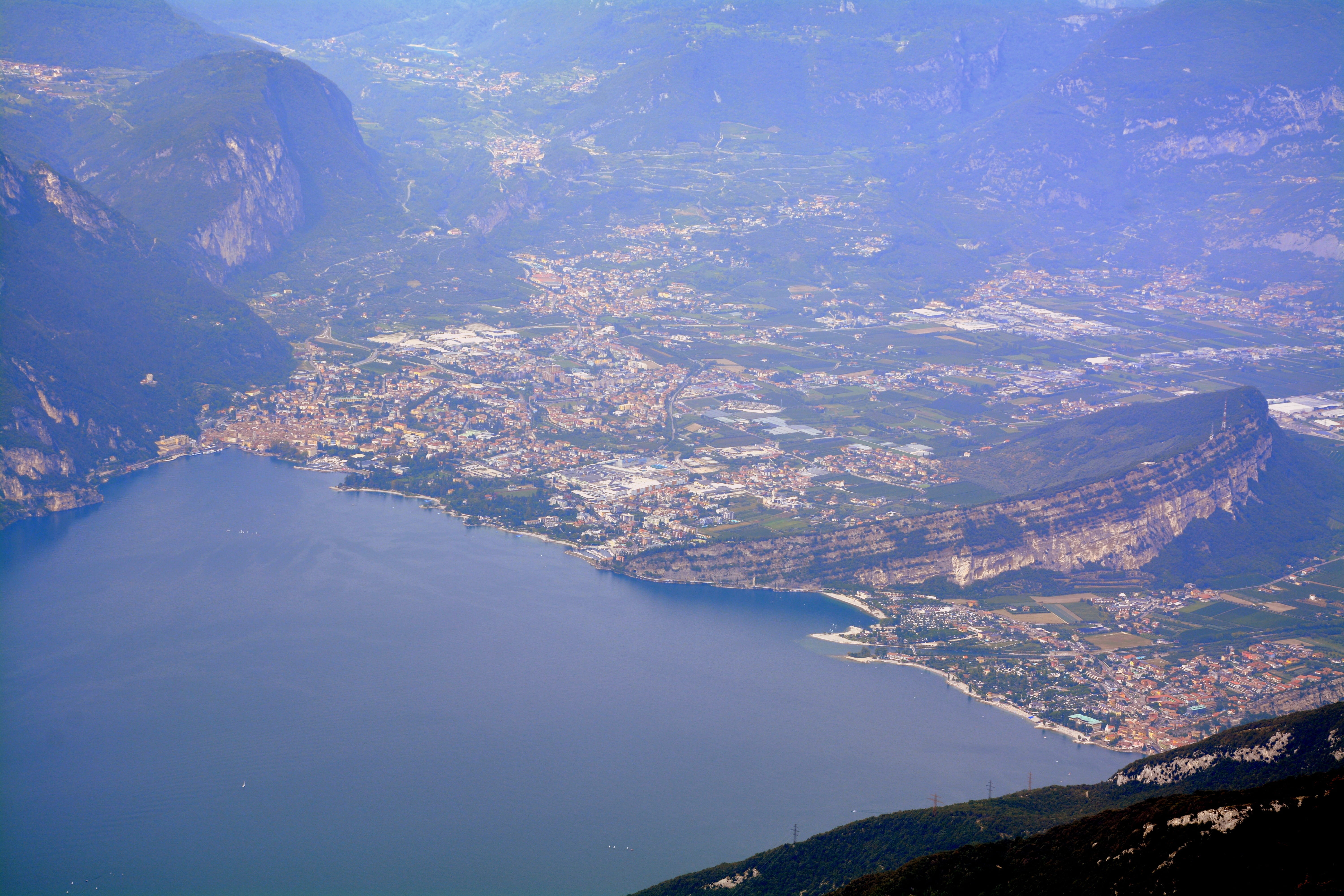 italy, day, environment, outdoors, water, landscape, garda, nature, mountain, beauty in nature, sky, city, no people, high angle view, tranquility, beach, HD Wallpaper