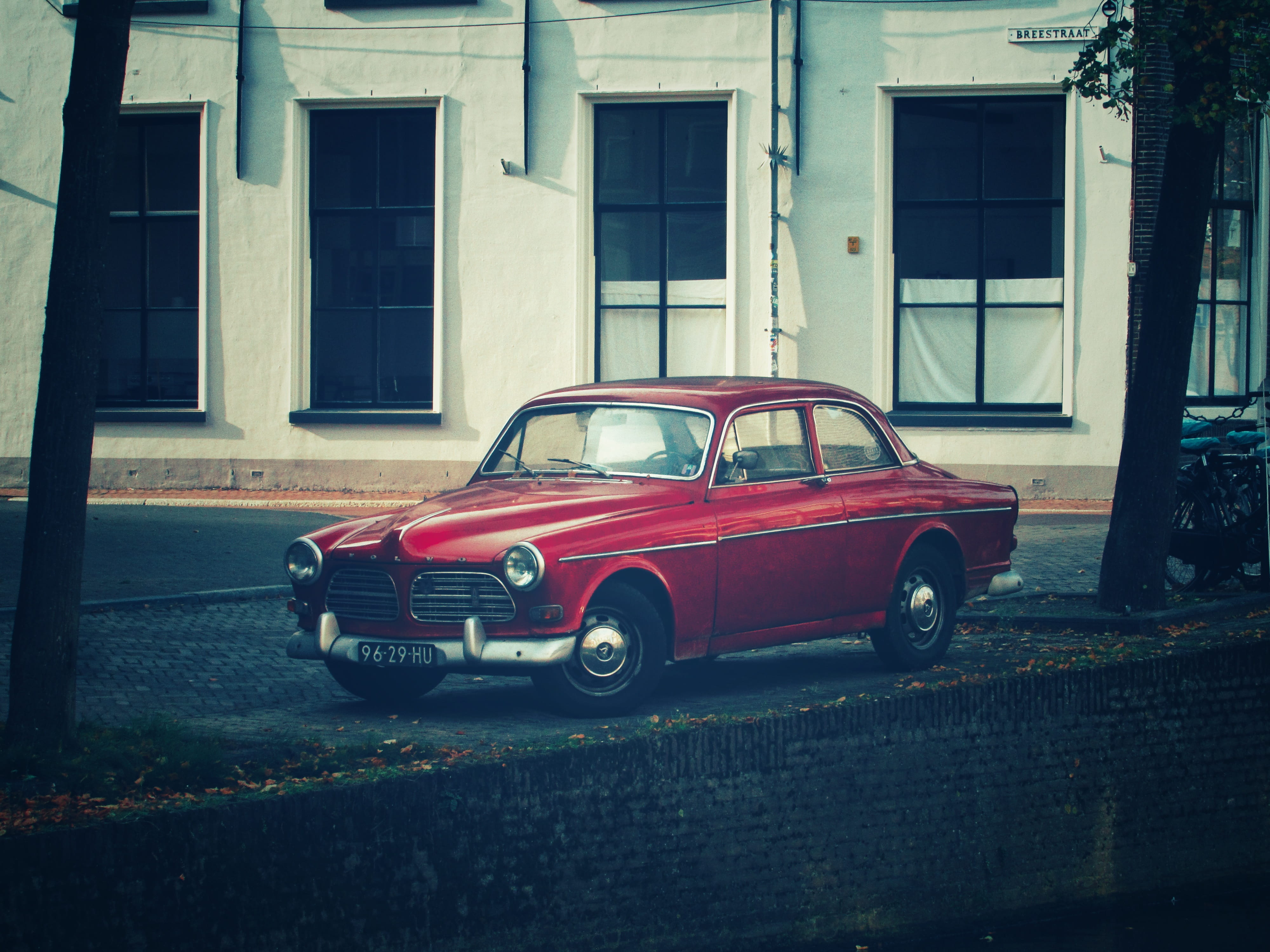 red, transportation, no people, 4K, old, built structure, vintage, land vehicle, retro styled, delft, street, netherlands, building, car, day, window, HD Wallpaper