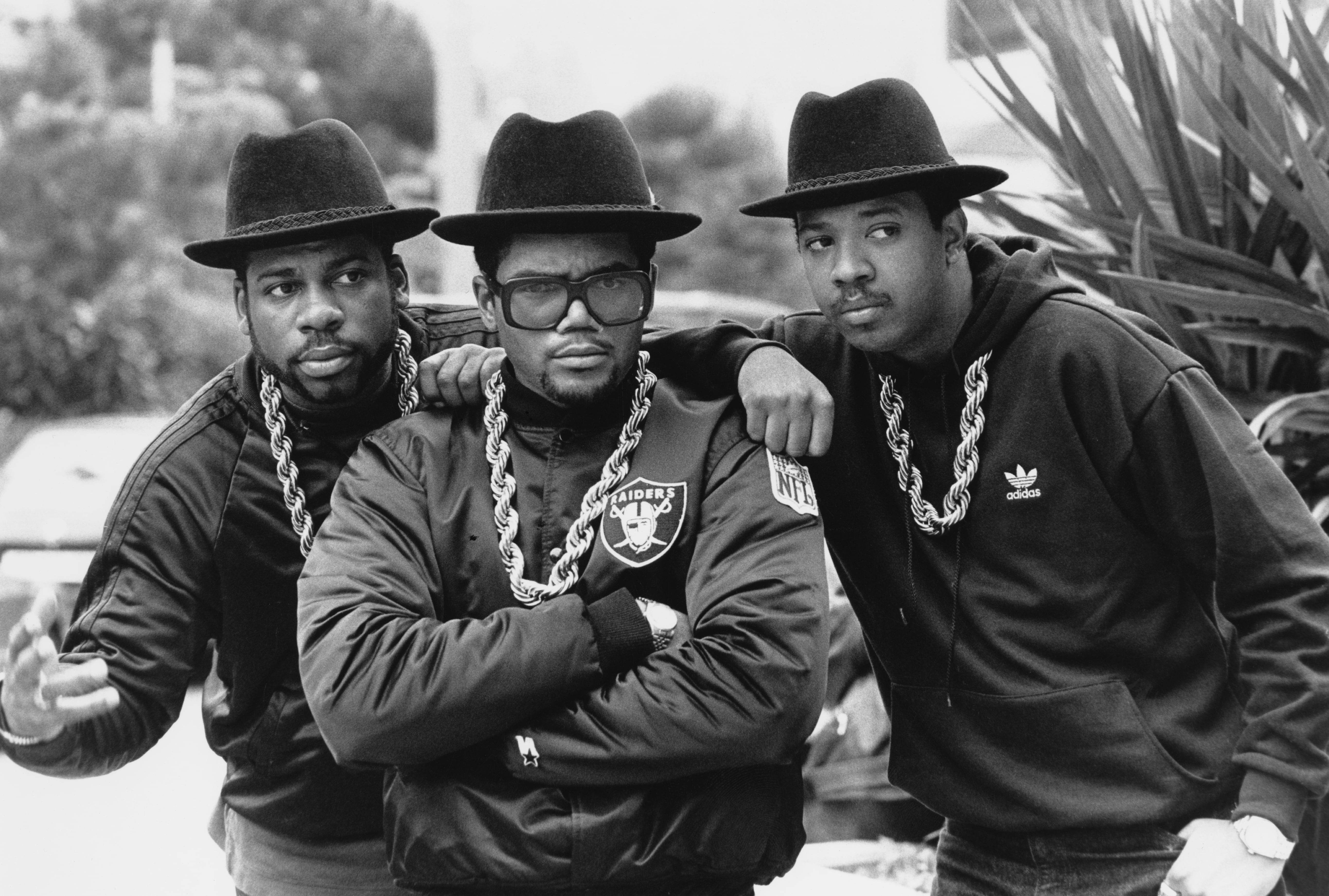 young Adult, adult, caucasian Ethnicity, clothing, young men, cultures, darryl mcdaniels, males, bonding, joseph simmons, happiness, s, jason mizel, retro Styled, HD Wallpaper
