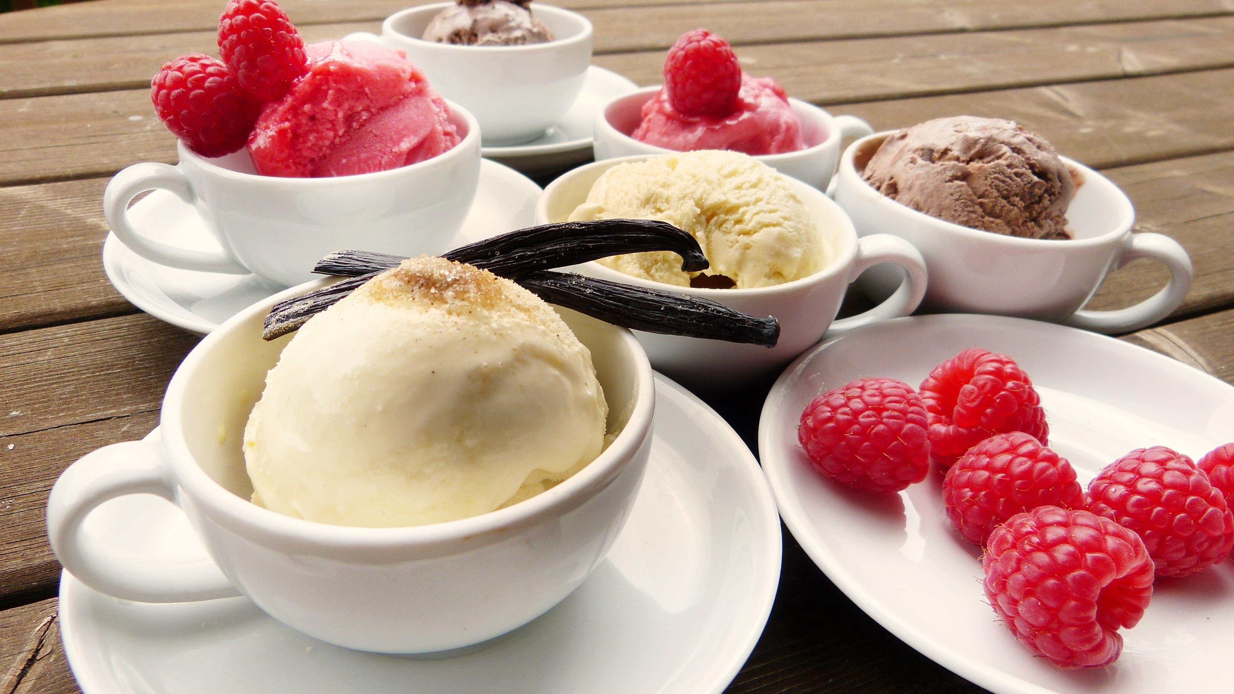 vanilla pod, nutrition, schokoeis, drink, no people, benefit from, white, party, lactose, cream, indulgence, ice cream sundae, 4K, crockery, red, tea - hot drink, HD Wallpaper