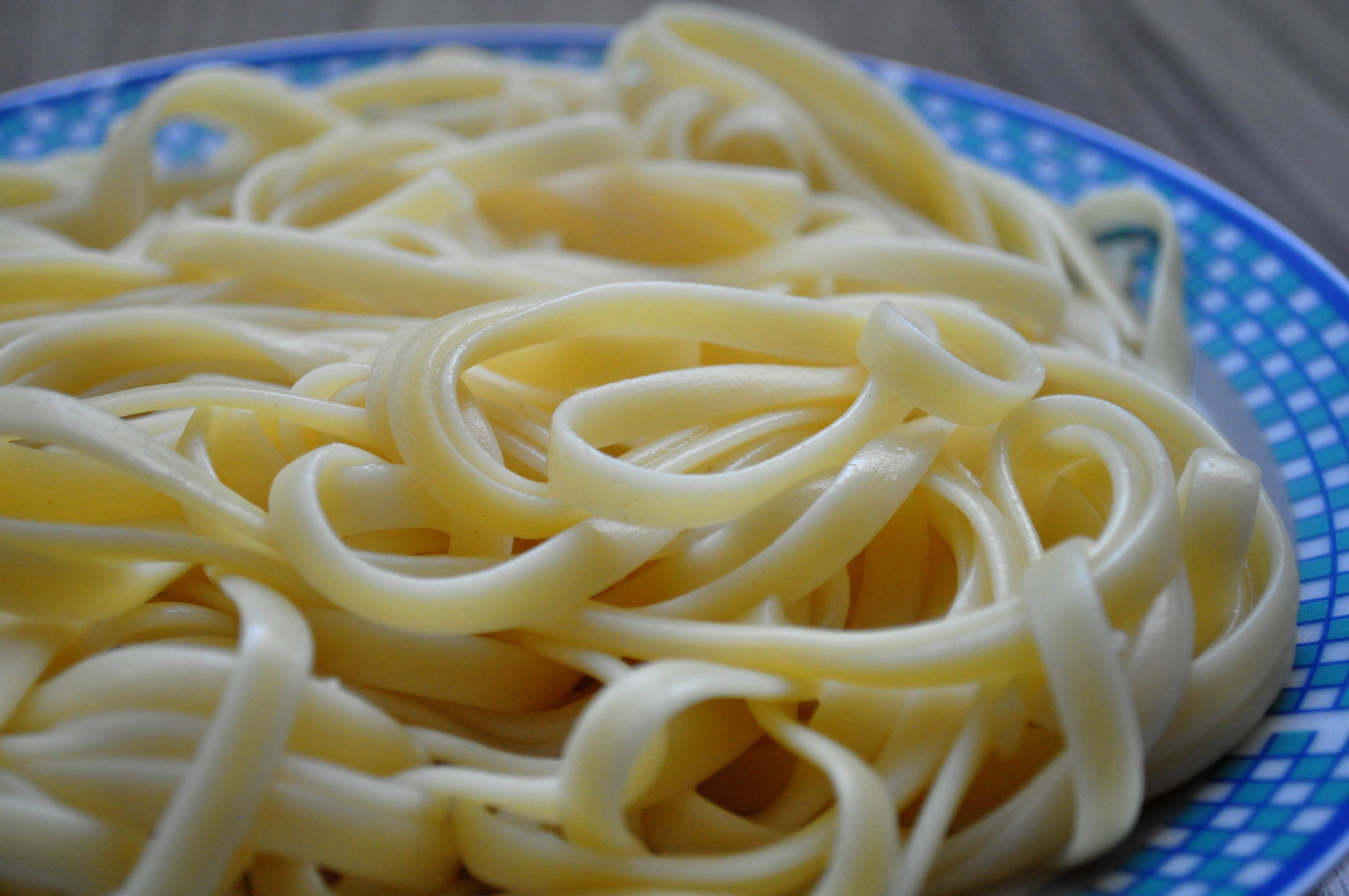 still life, no people, freshness, close-up, anyone, temptation, food and drink, spaghetti, bowl, indoors, chinese food, healthy eating, table, plate, 4K, HD Wallpaper