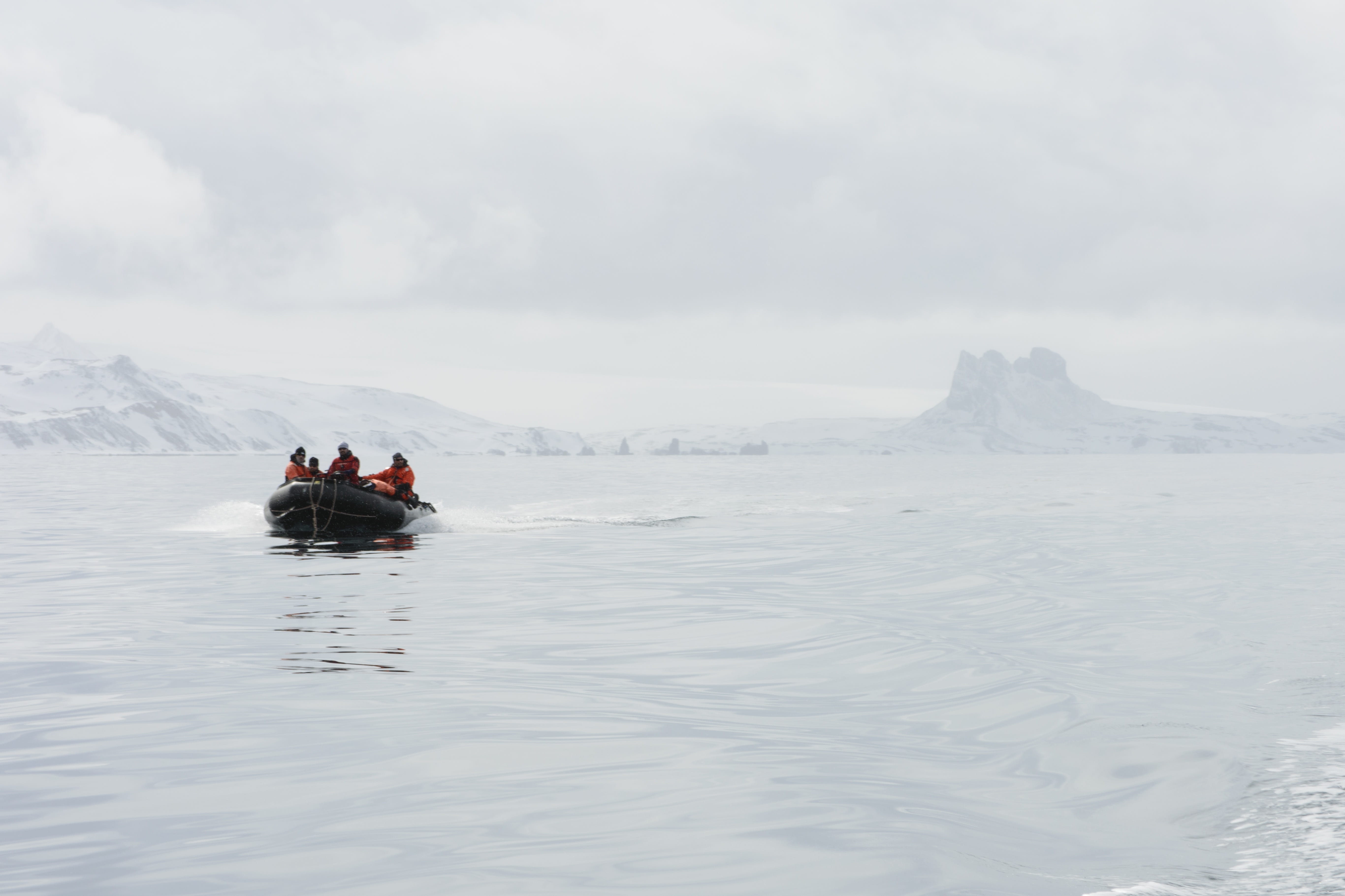 scenic, contour, transportation, end, lake, cold, leisure activity, travel, beauty in nature, landscape, horizon, boat, water, group of people, 5K, ice, HD Wallpaper