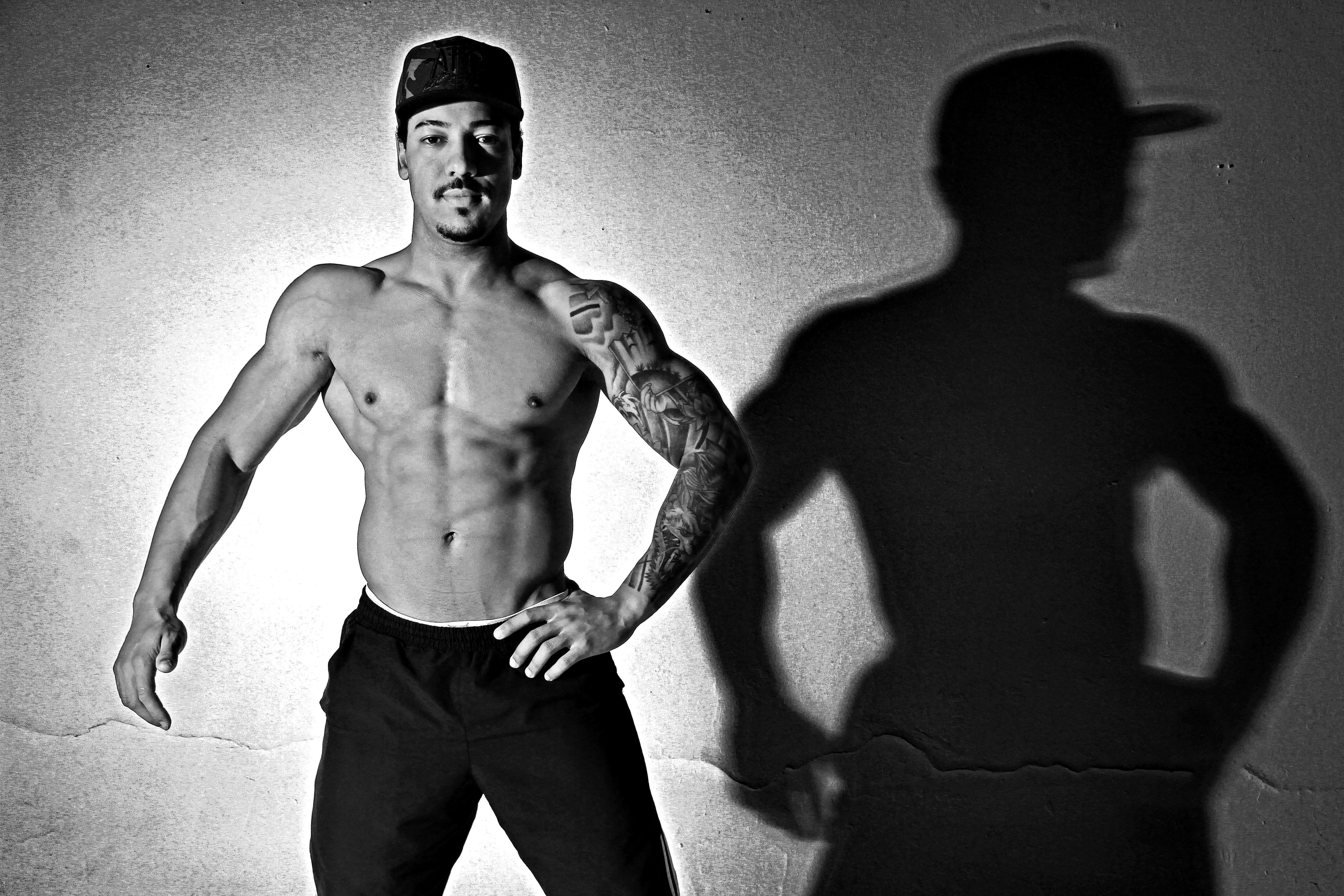 bodybuilding, people, monochrome, champion, shadow, nutritionist, young adult, boxer, cross fit, bicep, lifestyles, portrait, males, body building, exercising, HD Wallpaper