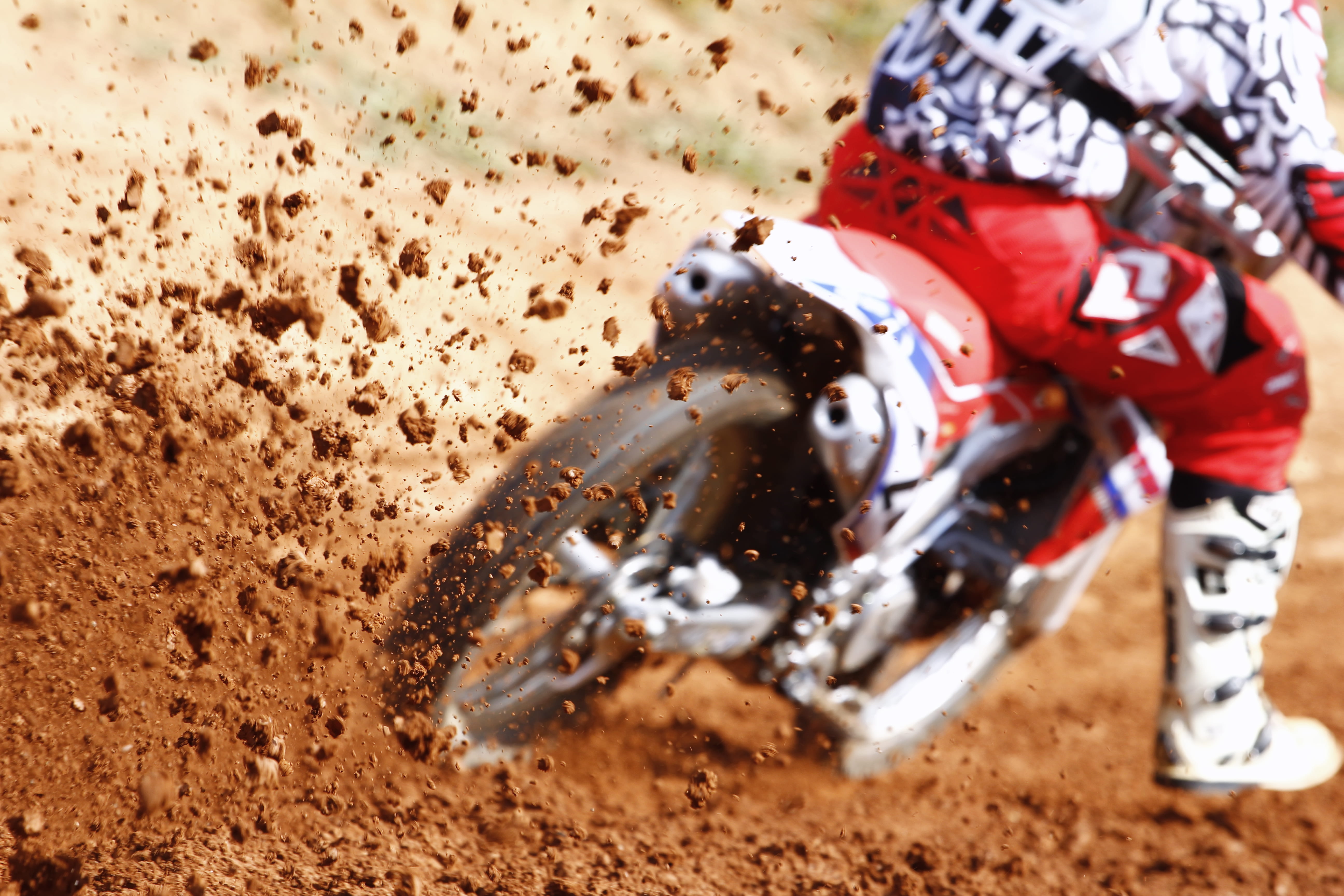 athlete, nature, childhood, day, helmet, high angle view, motion, bike, selective focus, focus on foreground, muddy, sport, people, dust, white, land, outdoors, HD Wallpaper