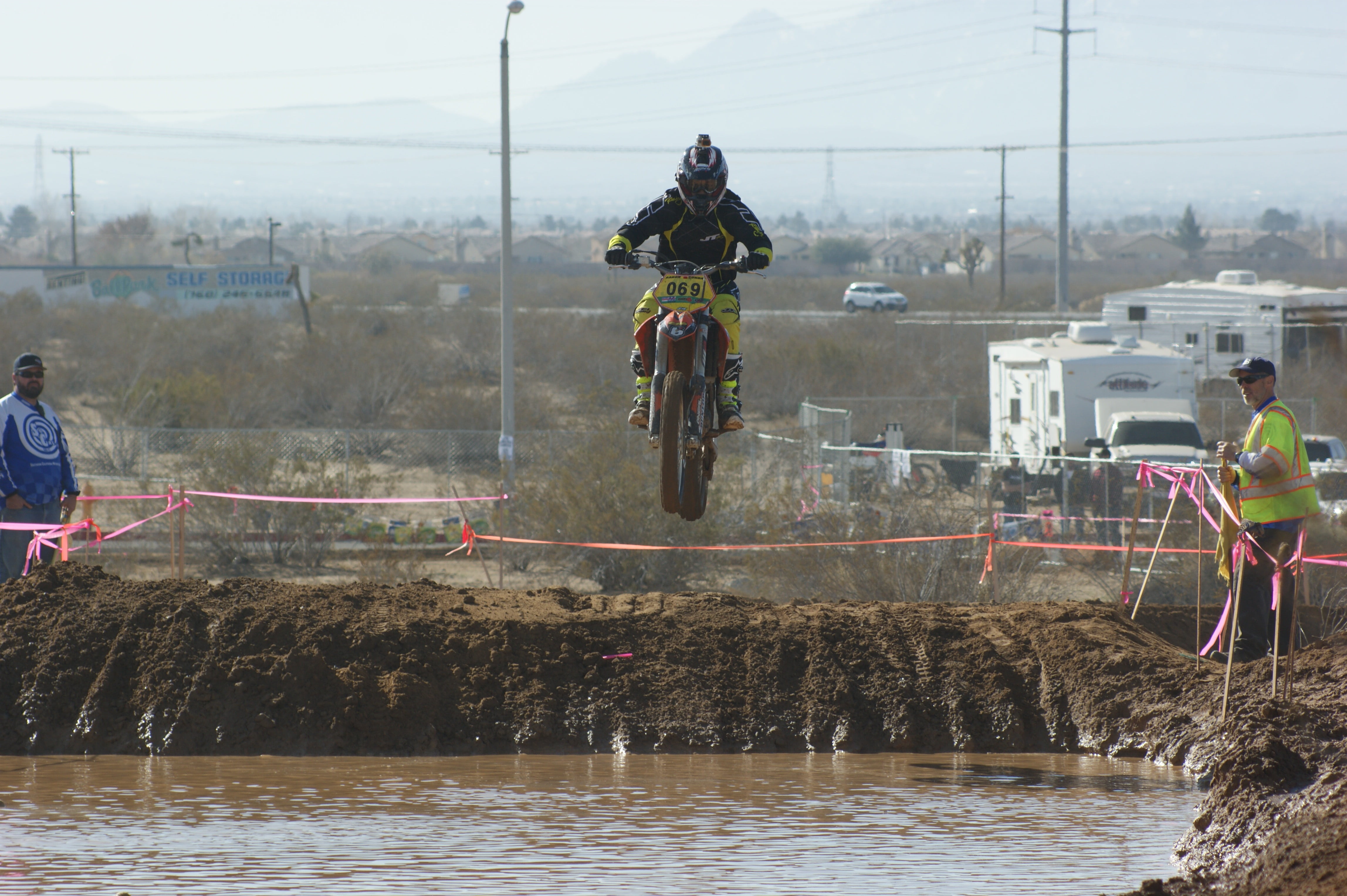 active, motorcross, 4K, glove, sport, mx, wheel, day, competition, headwear, engine, gp, water, sand, cross, lake elsinore, ride, mode of transportation, HD Wallpaper