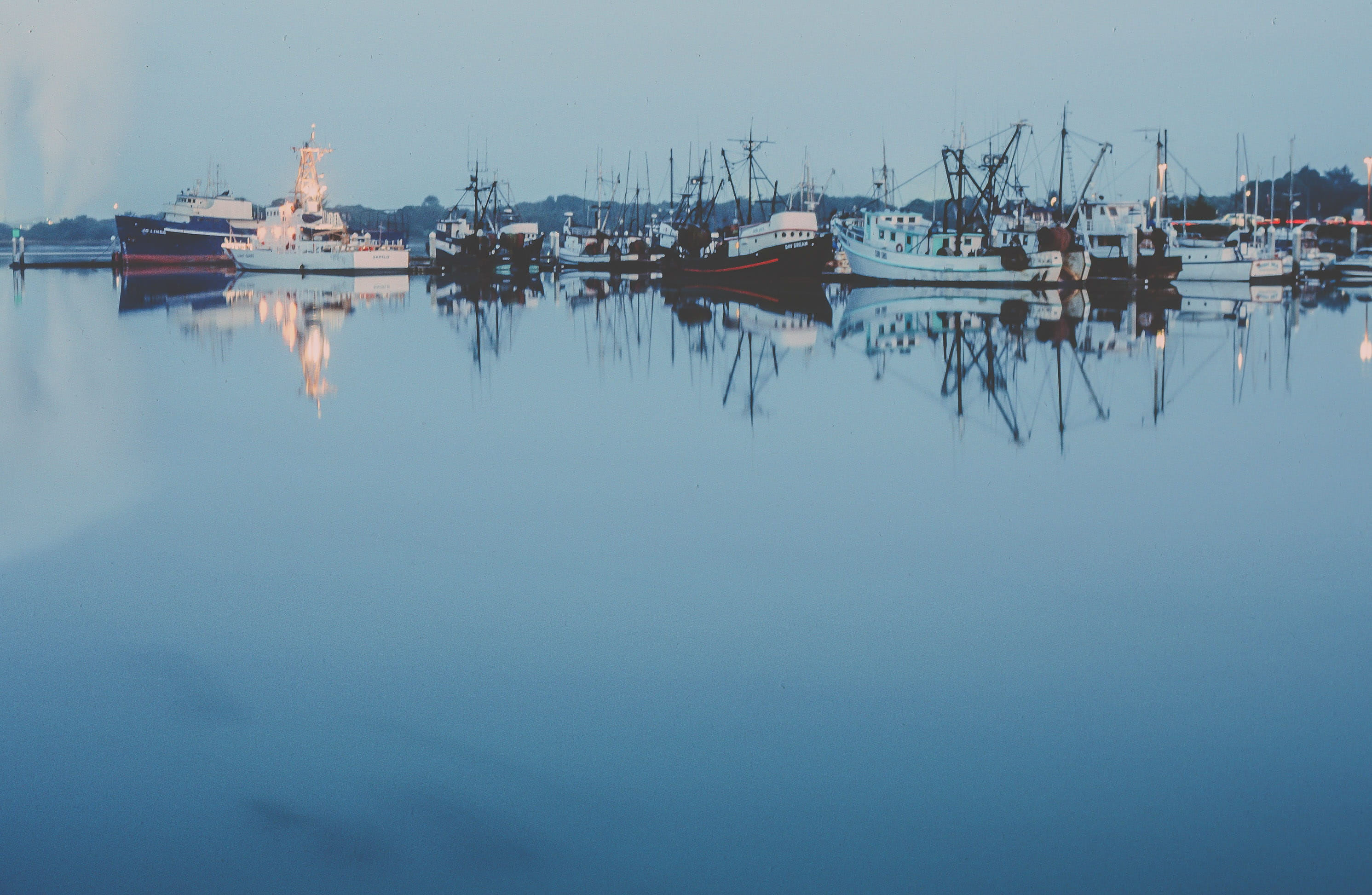 fishing boat, blue water, building exterior, landscape, vintage, fishing boats, architecture, harbor, dock, docking, tied up, transportation, boat, waterfront, HD Wallpaper