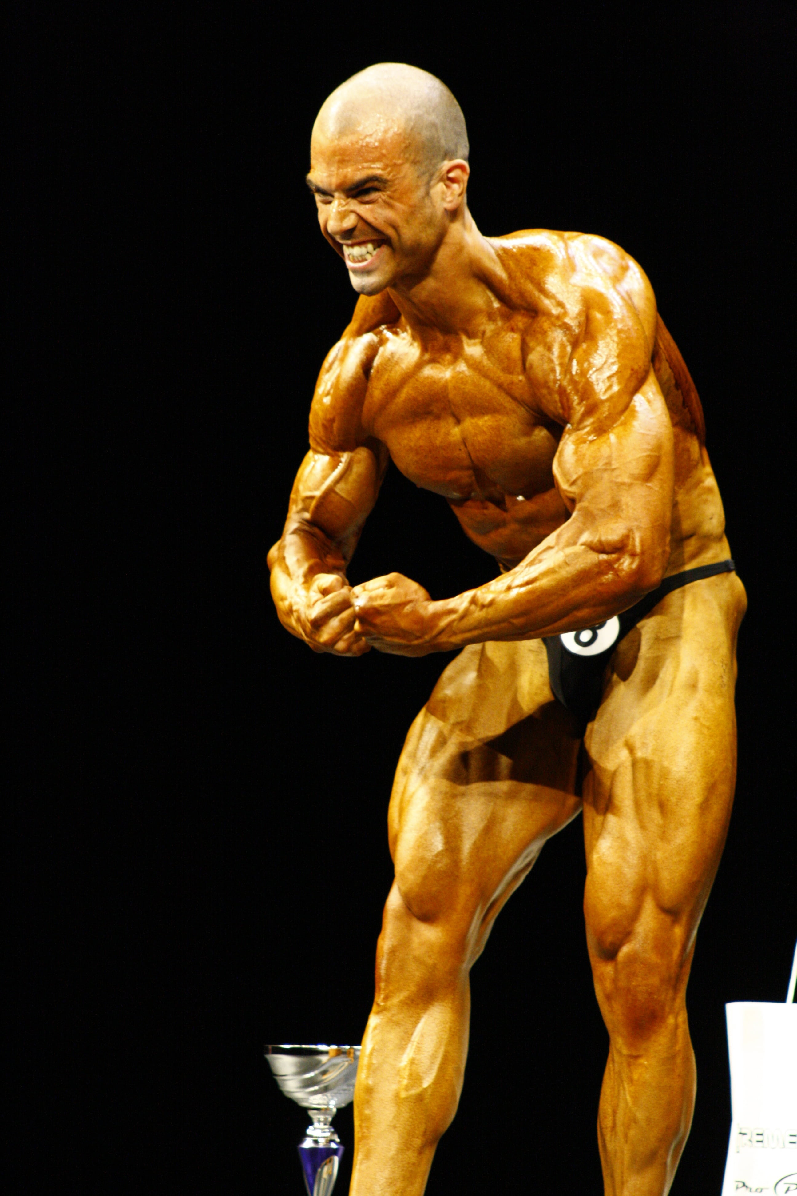 muscular build, vitality, strength, bodybuilding, competition, lifestyles, healthy lifestyle, indoors, human muscle, exercising, human body part, masculinity, Phone HD Wallpaper