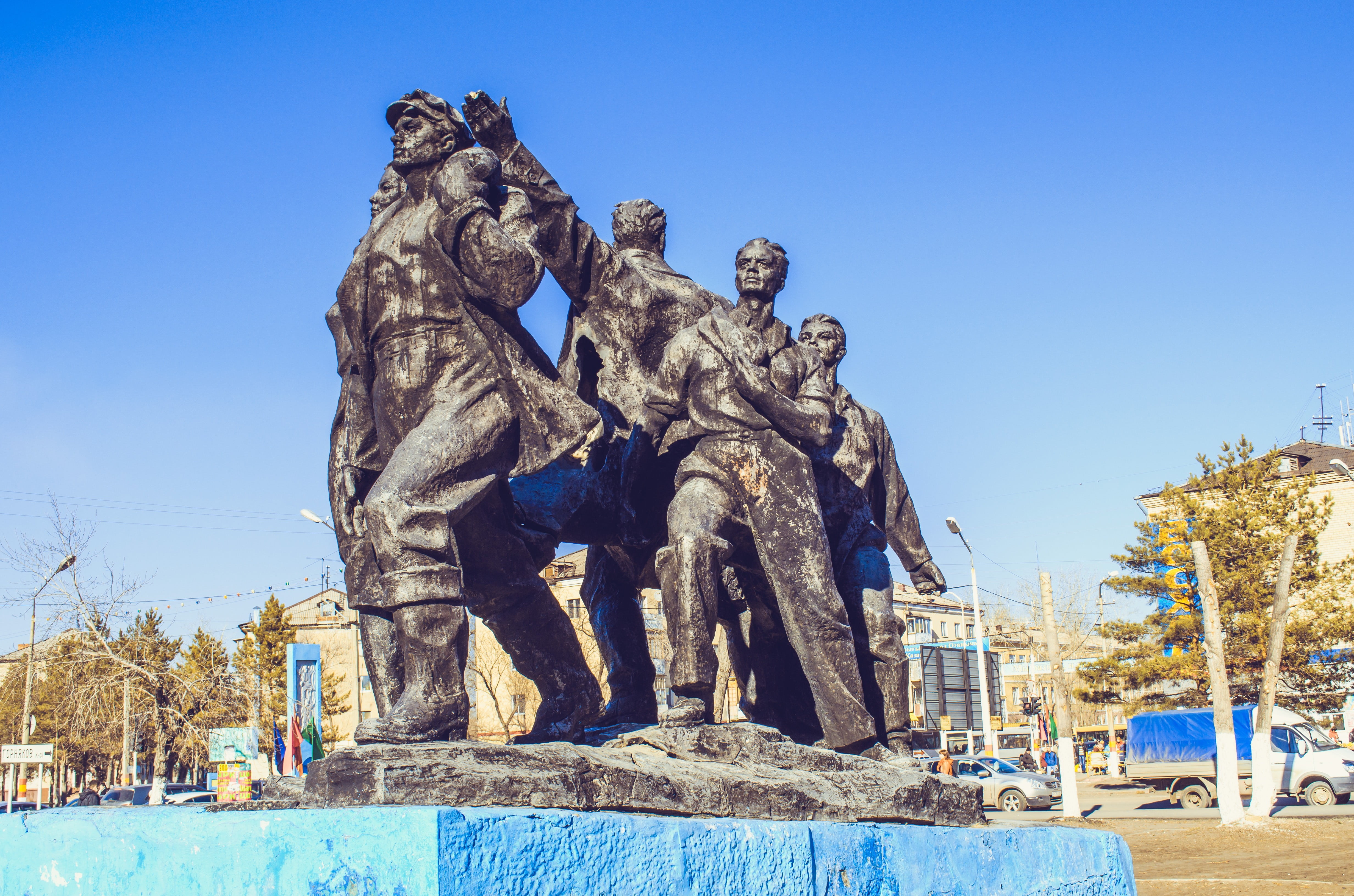 monument, the first builders, black monument, sculpture, statue, craft, day, architecture, history, building exterior, builders, representation, male likeness, HD Wallpaper