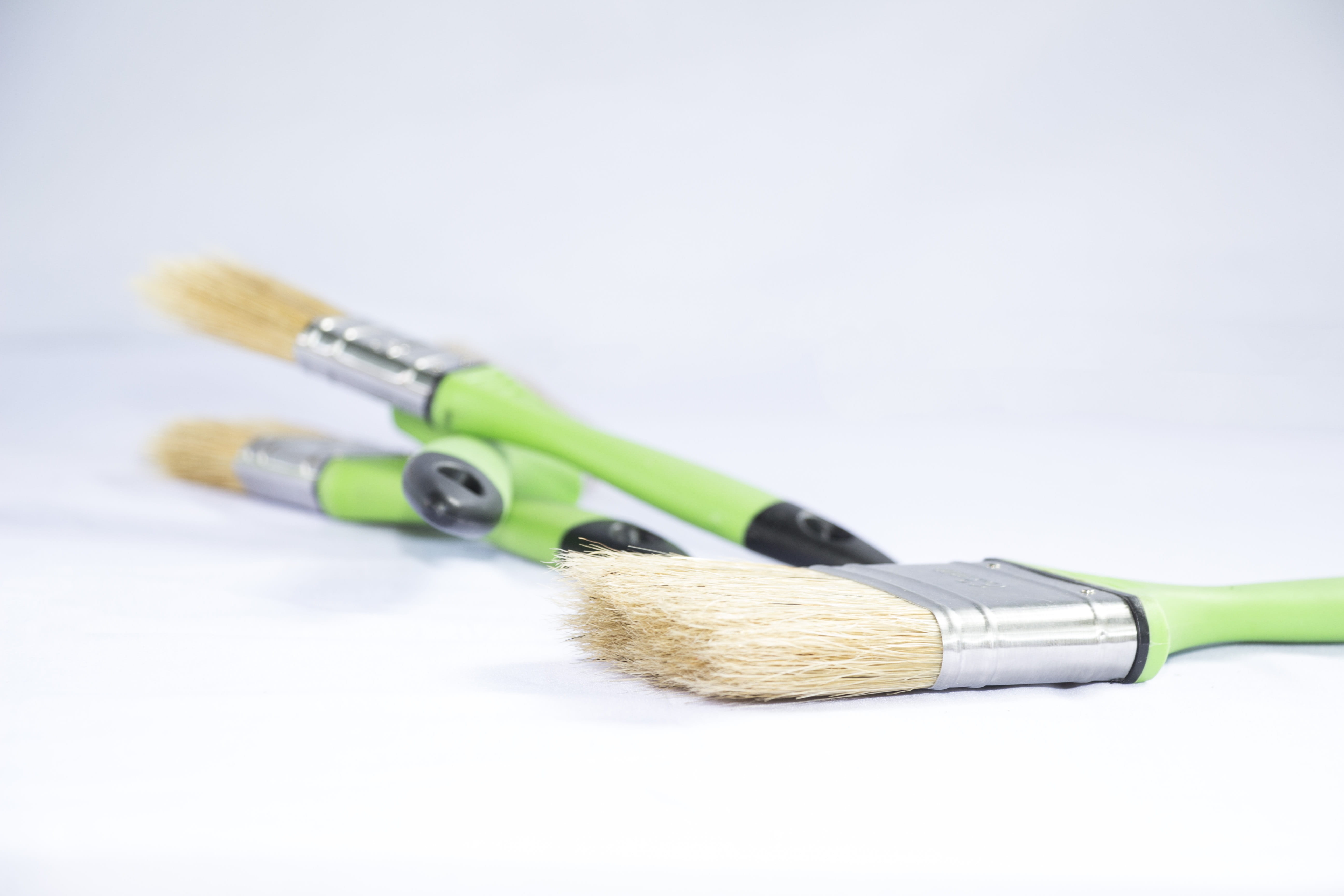 acrylic, house, self improvement, brush, paintbrushes, renovation, decoration, copy space, make-up brush, sharp, two objects, wooden, simplicity, color, HD Wallpaper