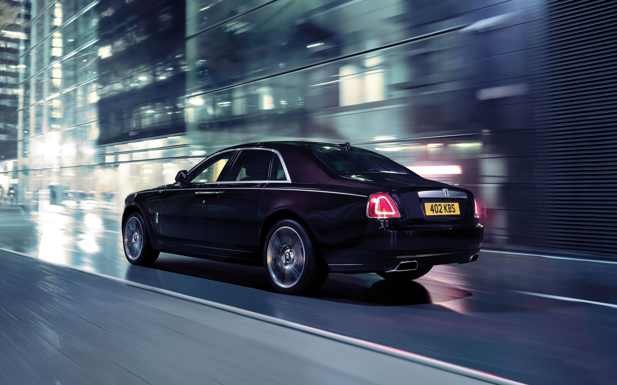 2K, architecture, sedan, hd, built structure, rolls, on the move, car, wallpape, illuminated, road, land vehicle, no people, speed, mode of transportation, HD Wallpaper