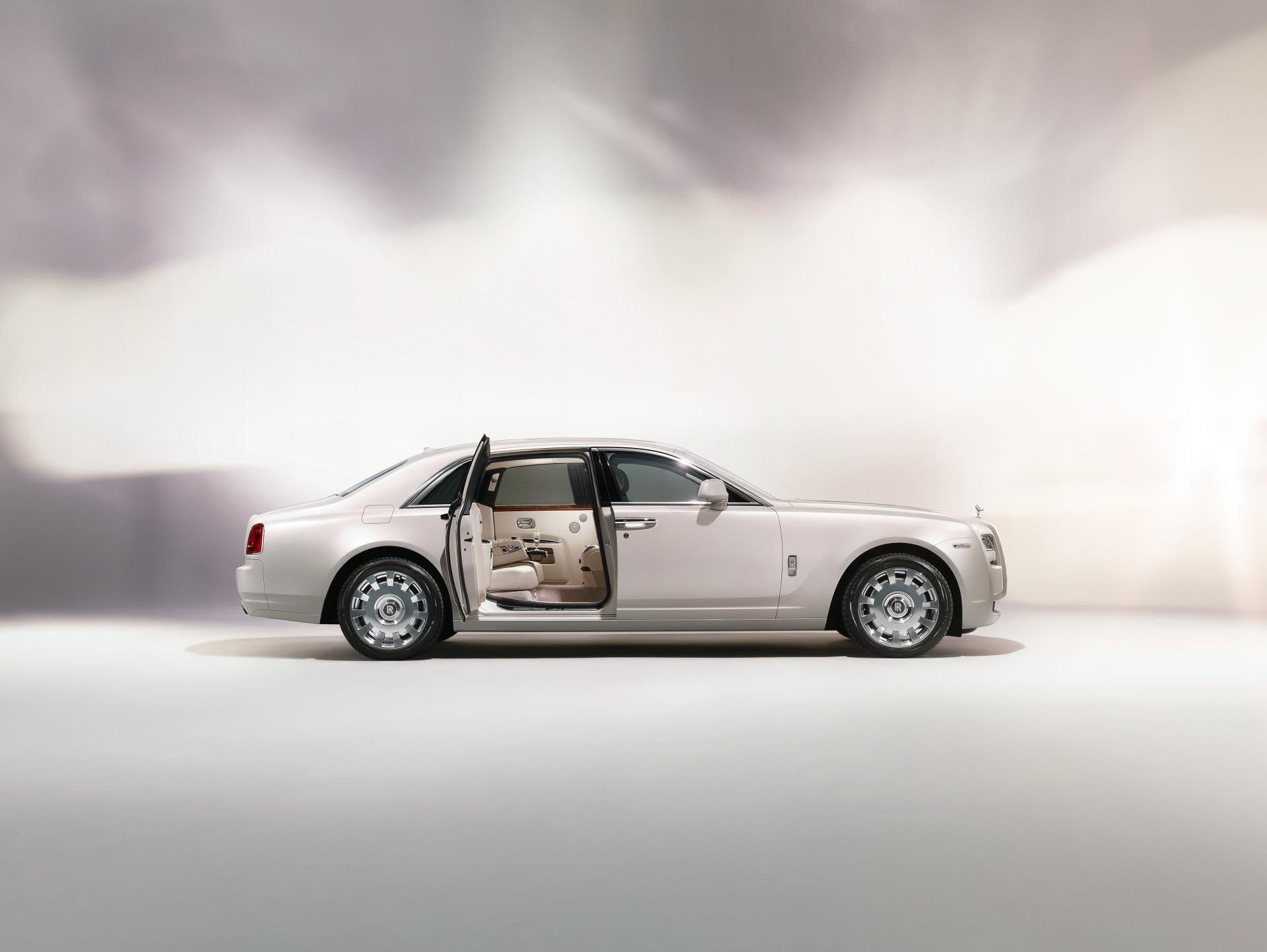 luxury, indoors, transportation, ghost, specification, day, toy, mode of transportation, sports car, 1080P, no people, land vehicle, chrome, copy space, HD Wallpaper