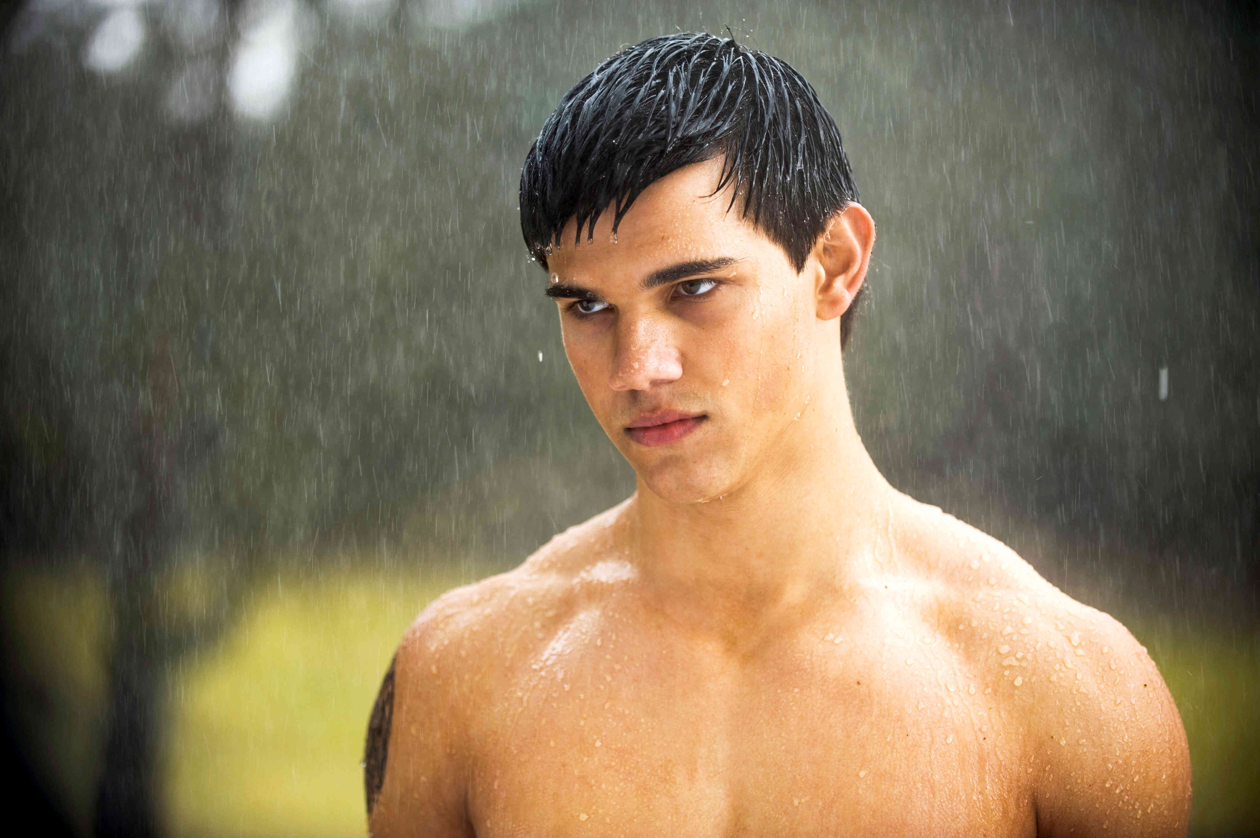 the Human Body, water, teenager, rain, hair, men, sensuality, freshness, close-up, adults Only, twilight, looking At Camera, torso, brown Hair, beautiful People, HD Wallpaper