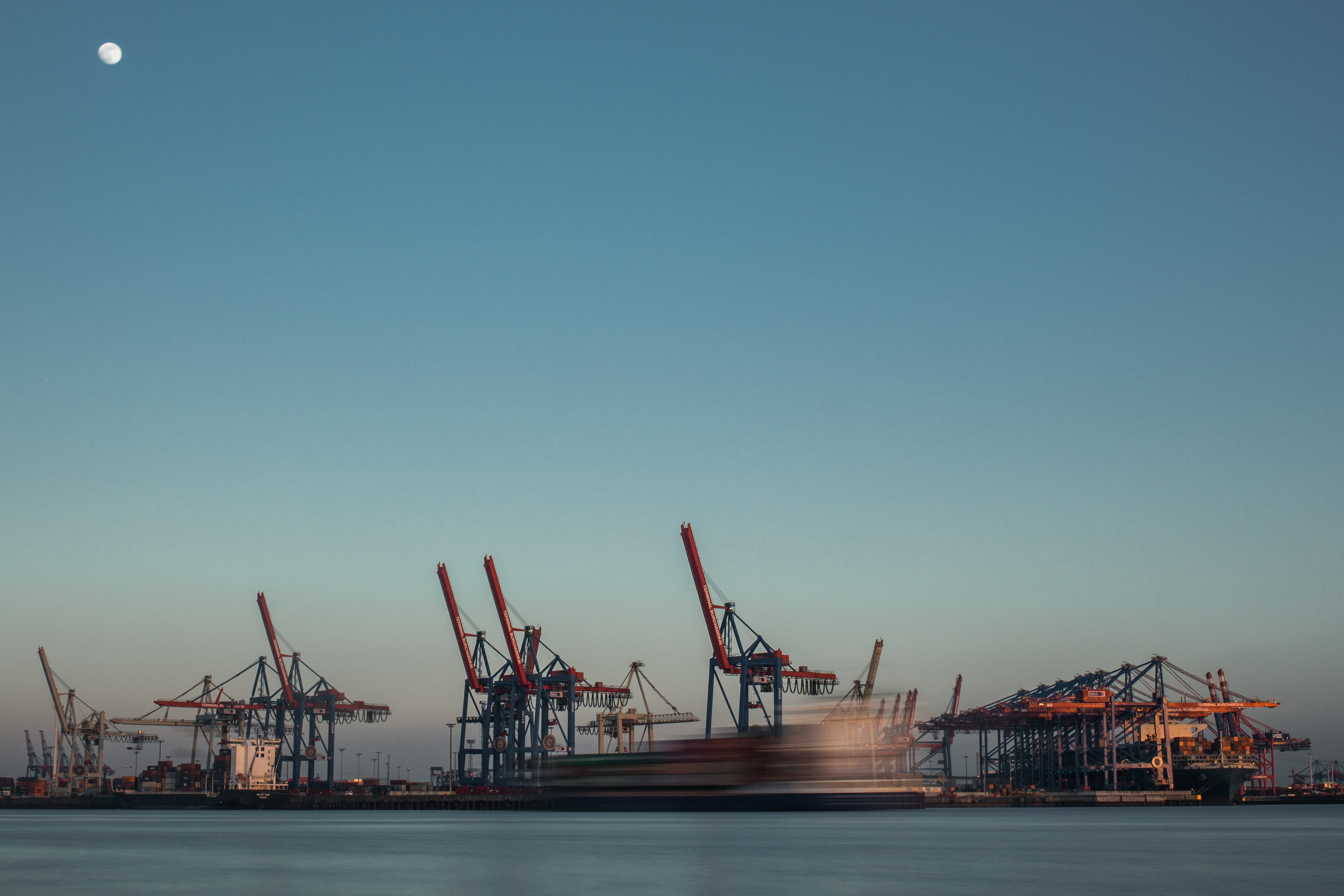 port, construction, waterfront, machinery, cargo container, industry, vehicle, moon, ocean, water, longtime, 4K, germany, architecture, harbor, ship, commercial dock, HD Wallpaper