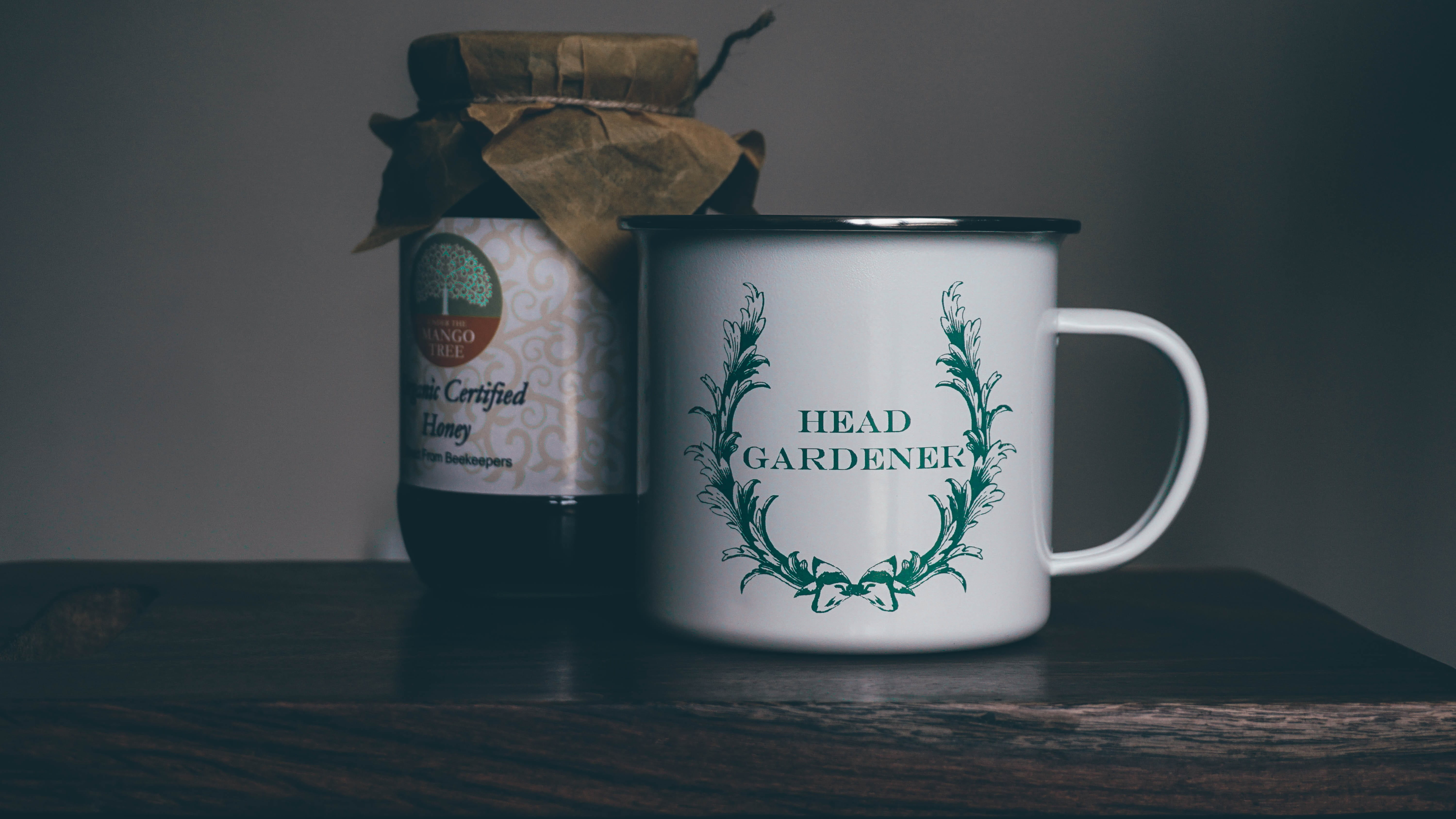 simplicity, coffee cup, gardener, message, western script, container, ceramics, start up, table, enamel, food, food and drink, brown, drink, plant, still life, HD Wallpaper
