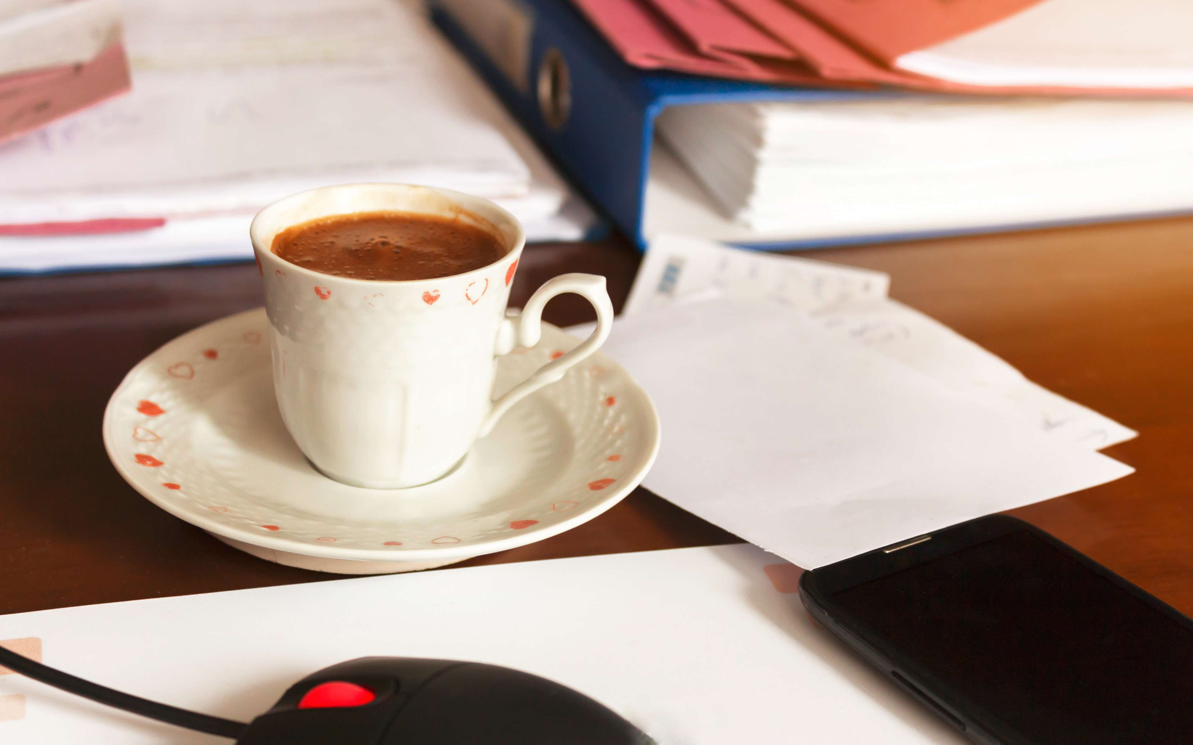 spoon, no people, laptop, table, coffee - drink, cafe, hot drink, refreshment, food and drink, paper, cup, cell phone, white, smartphone, computer, coffee break, HD Wallpaper