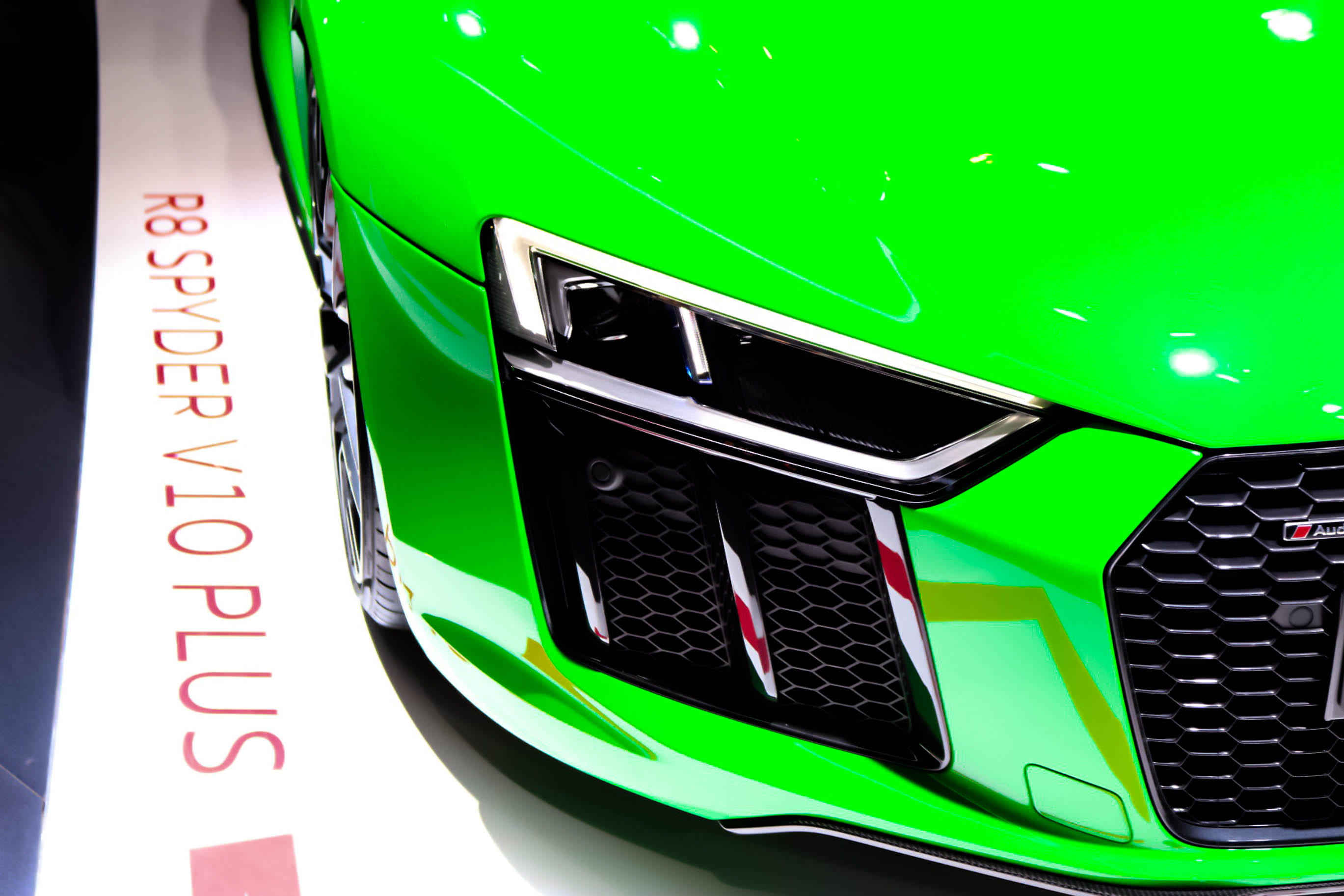 green color, home, outdoors, 2K, communication, grill, internet, inserting, no people, lights, day, fast, close-up, audi, connection, new, most follows, HD Wallpaper