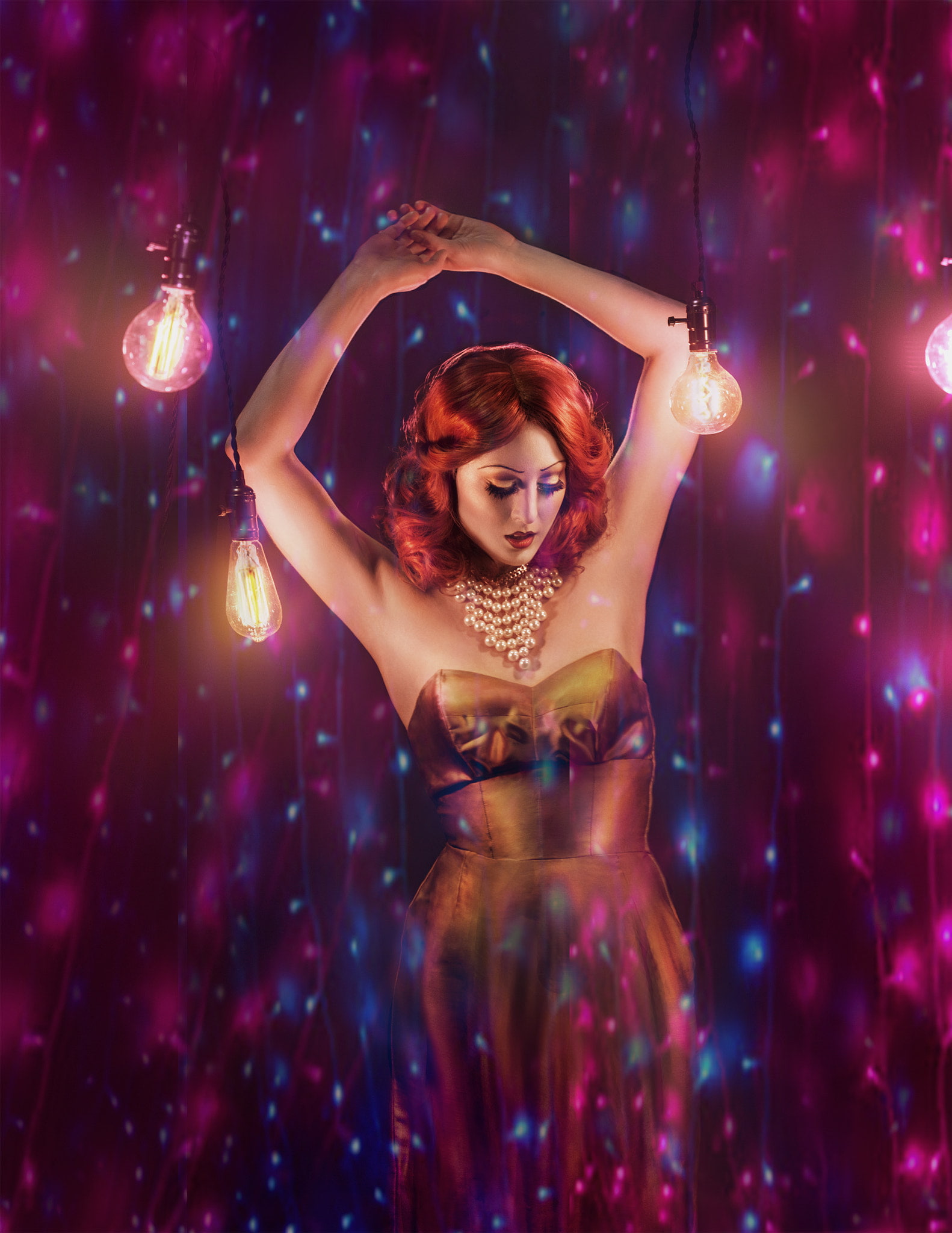 indoors, nightclub, human body part, night, young adult, hand, arts culture and entertainment, disco dancing, fashion, arms raised, positive emotion, redhead, Phone HD Wallpaper