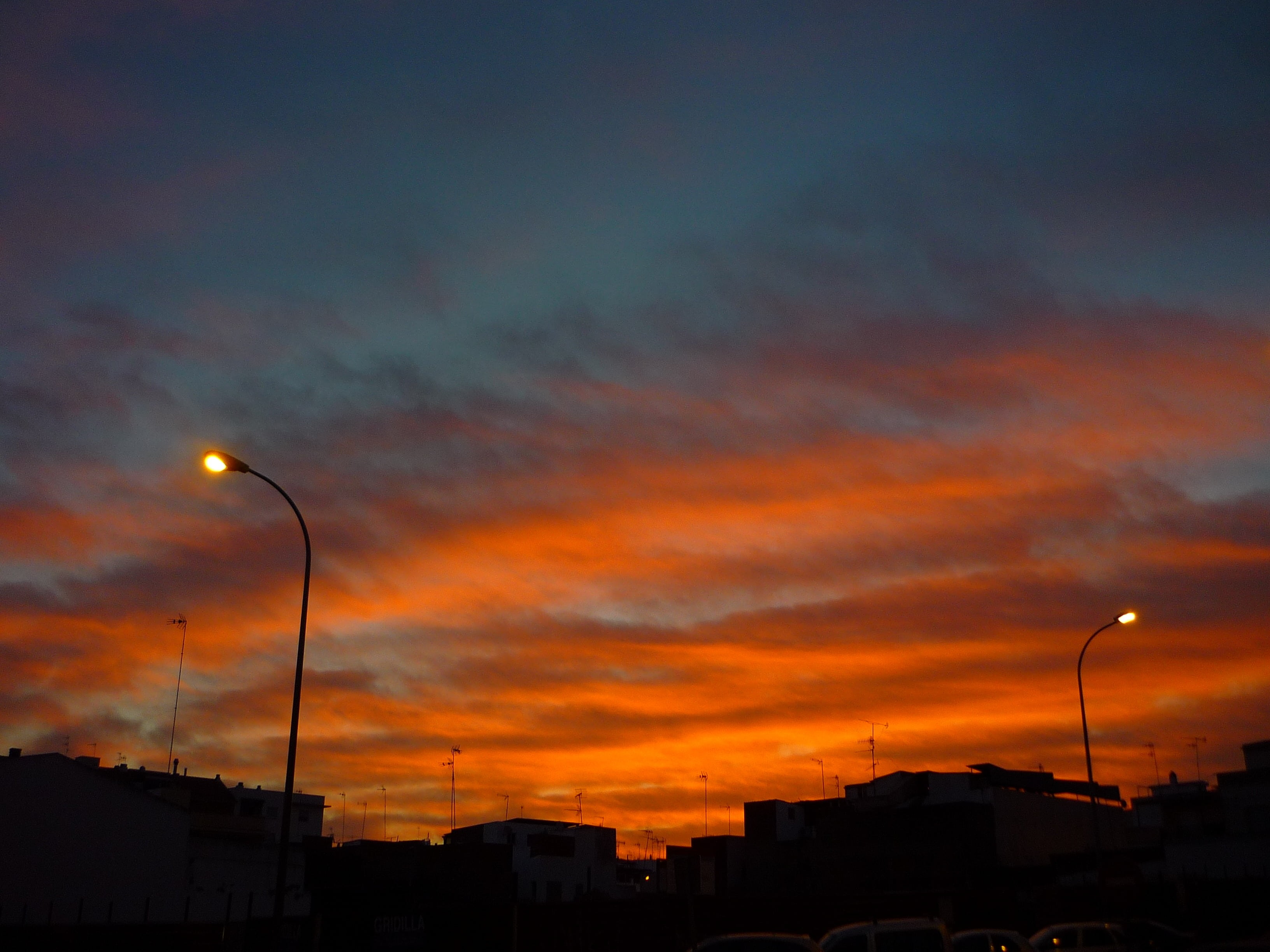 night, lights, residential, antennas, dawn, lighting equipment, sky, building exterior, housing, nature, built structure, dramatic sky, penumbra, cityscape, HD Wallpaper