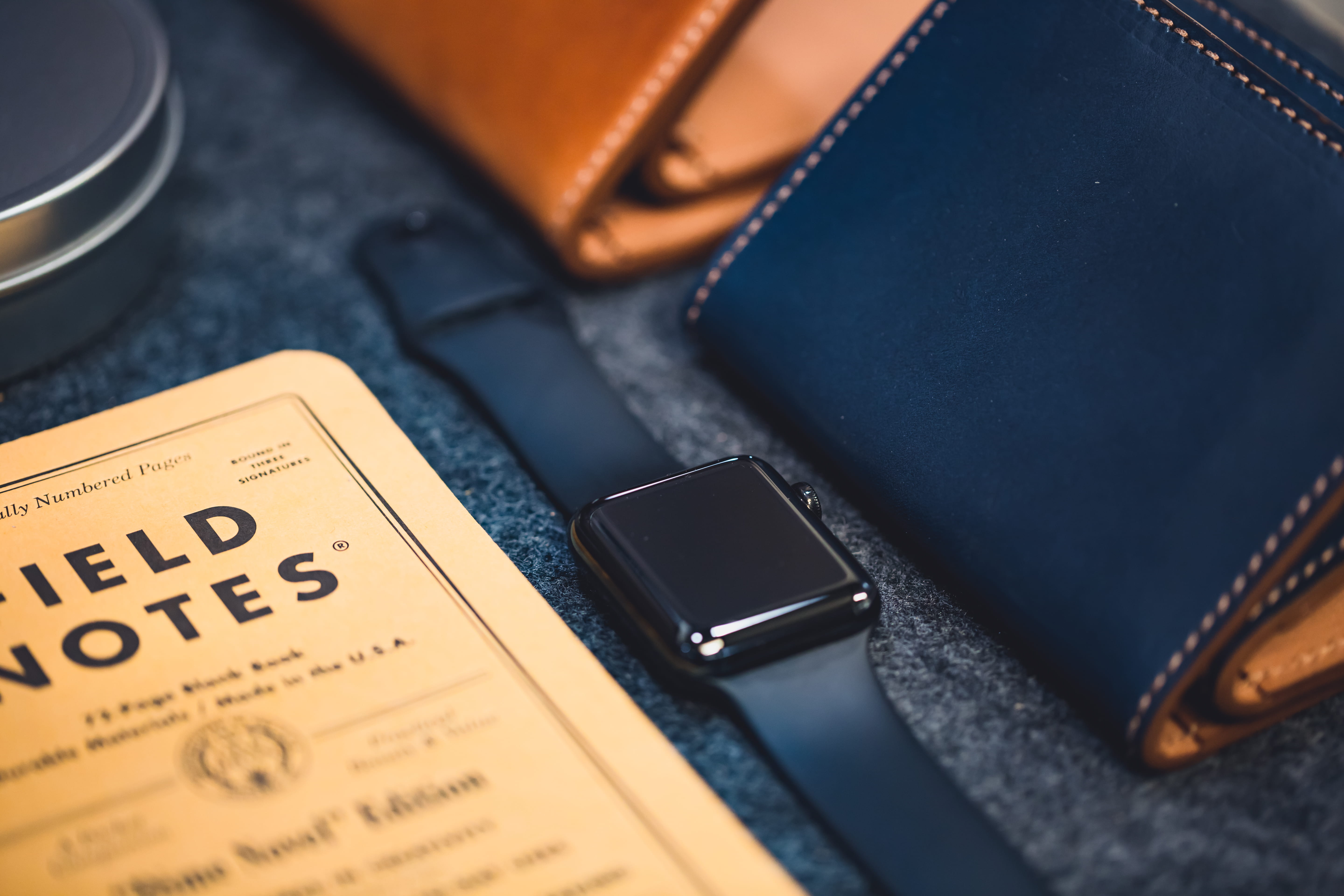 smartwatch, space, leather, watch, apple, touchscreen, wallets, consumerism, wealth, studio shot, detail, small group of objects, group of objects, still life, HD Wallpaper