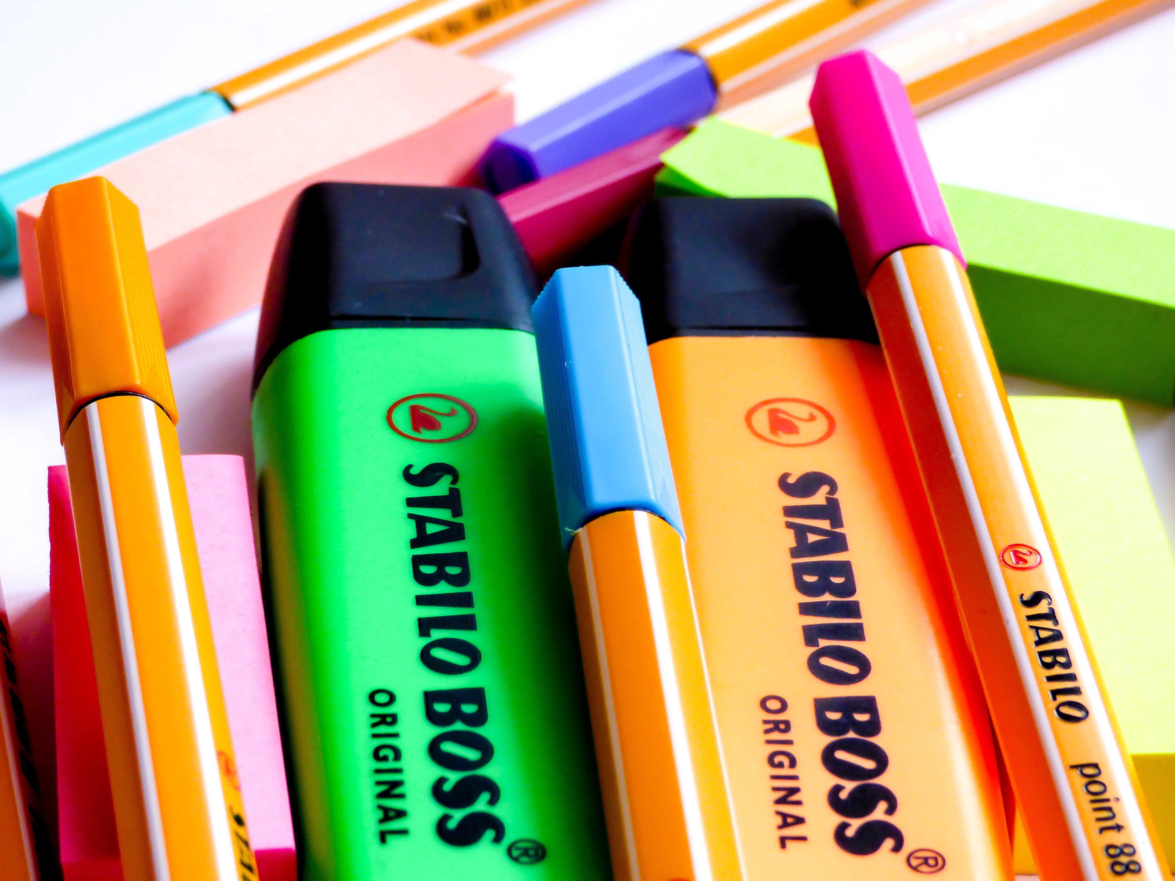day, large group of objects, Color, felt-tip pens, high angle view, work, Pencil, education, variation, office, Pens, yellow, group of objects, writing tool, HD Wallpaper