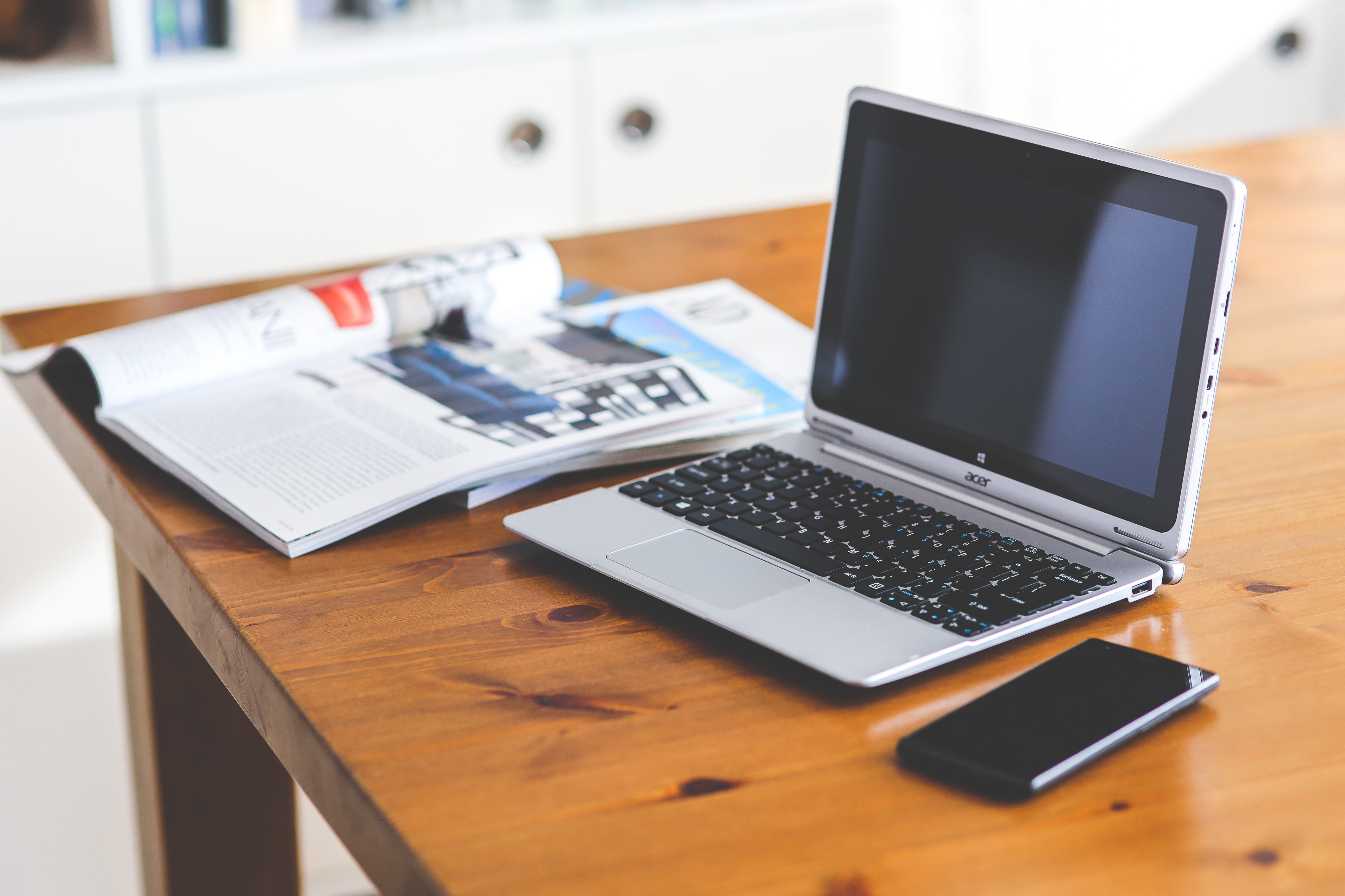working space, black, indoors, connection, communication, office, mobile, netbook, internet, focus on foreground, portable information device, business, HD Wallpaper
