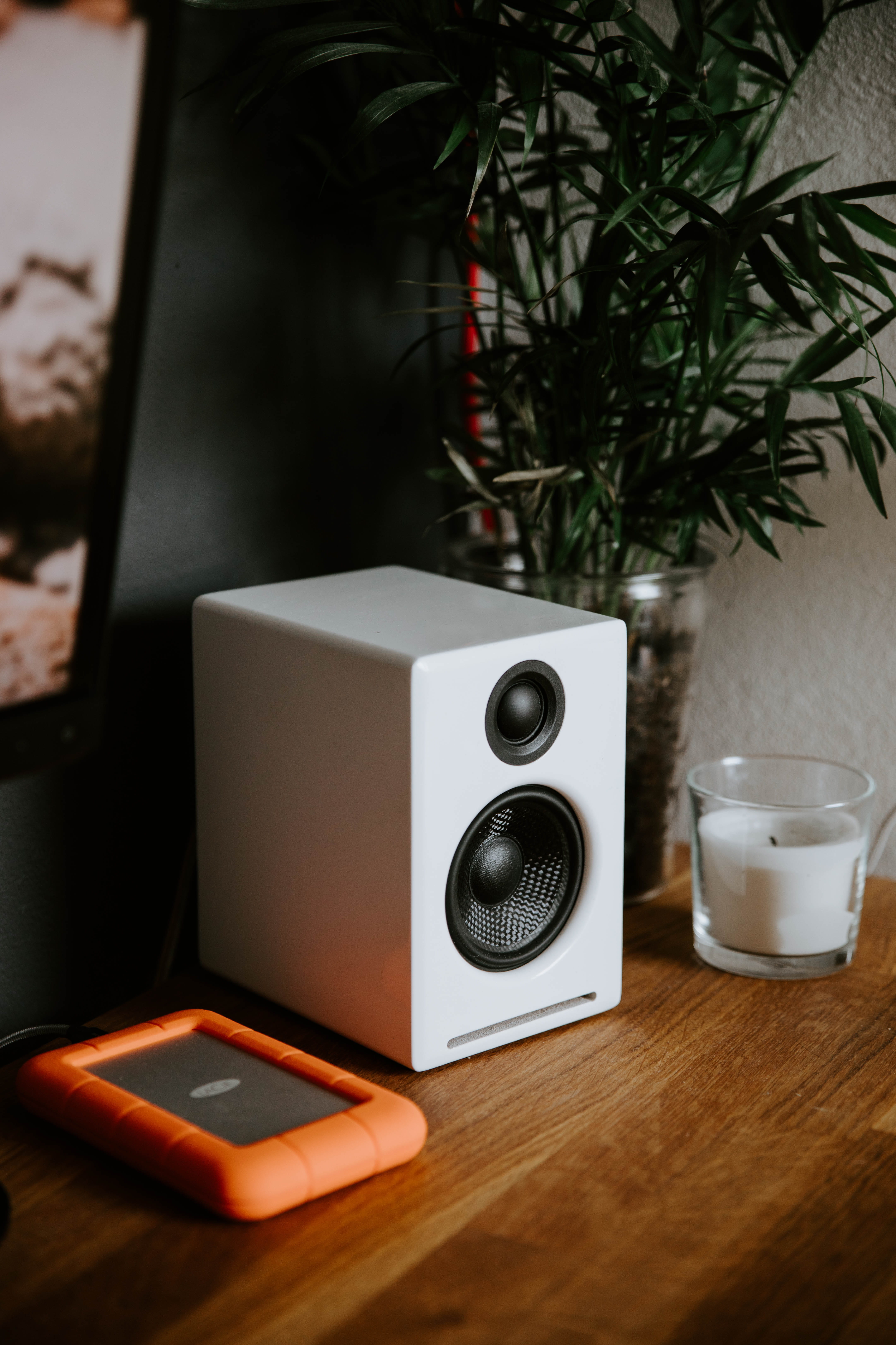 white, portable, desk, workspace, technology, near, table, no people, setup, plant, houseplant, day, speaker, work, still life, candle, home office, photography themes, Phone HD Wallpaper