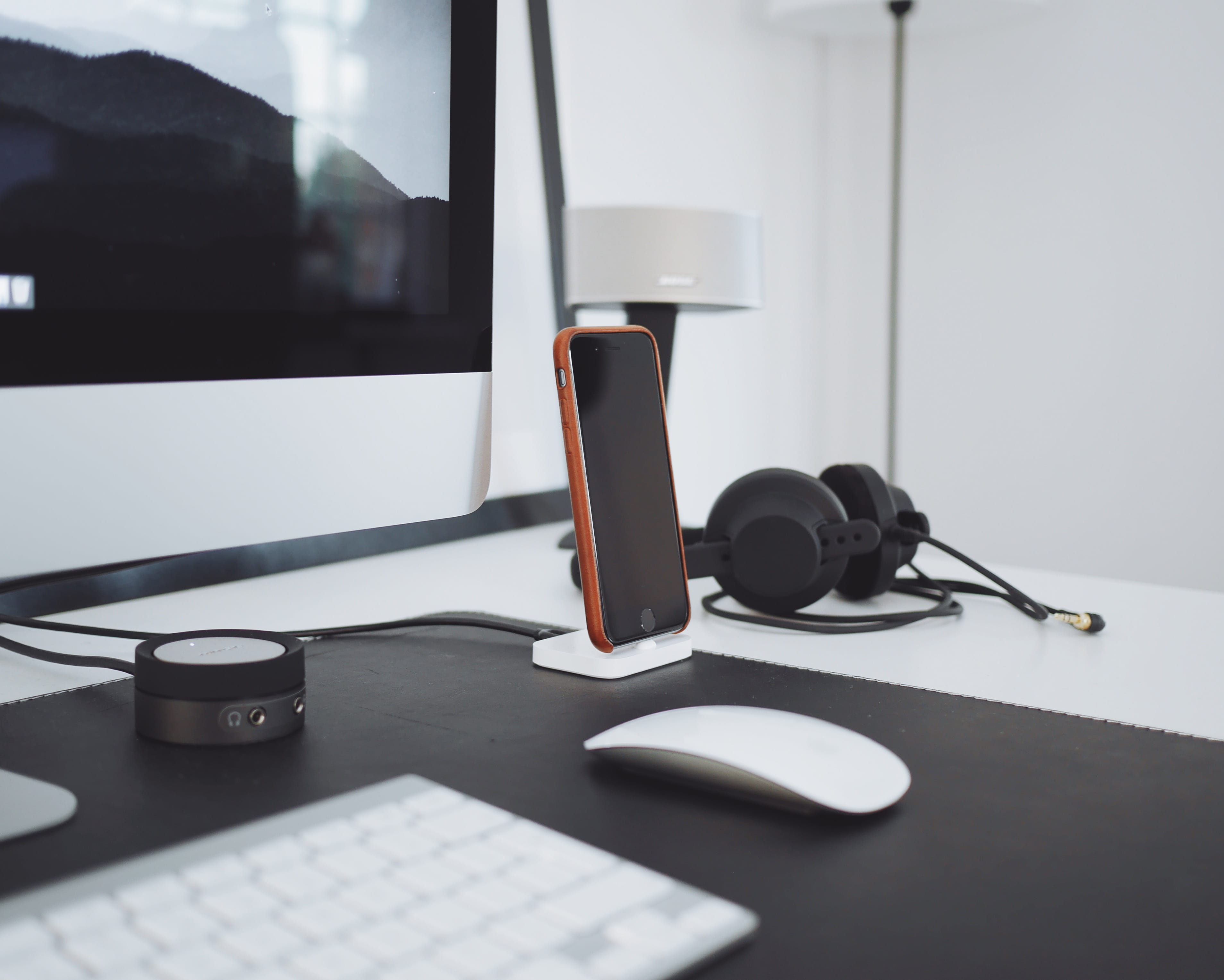 desk, computer Mouse, black, 2K, imac, close-up, connection, computer, mac, wireless technology, equipment, computer Monitor, communication, window, laptop, HD Wallpaper