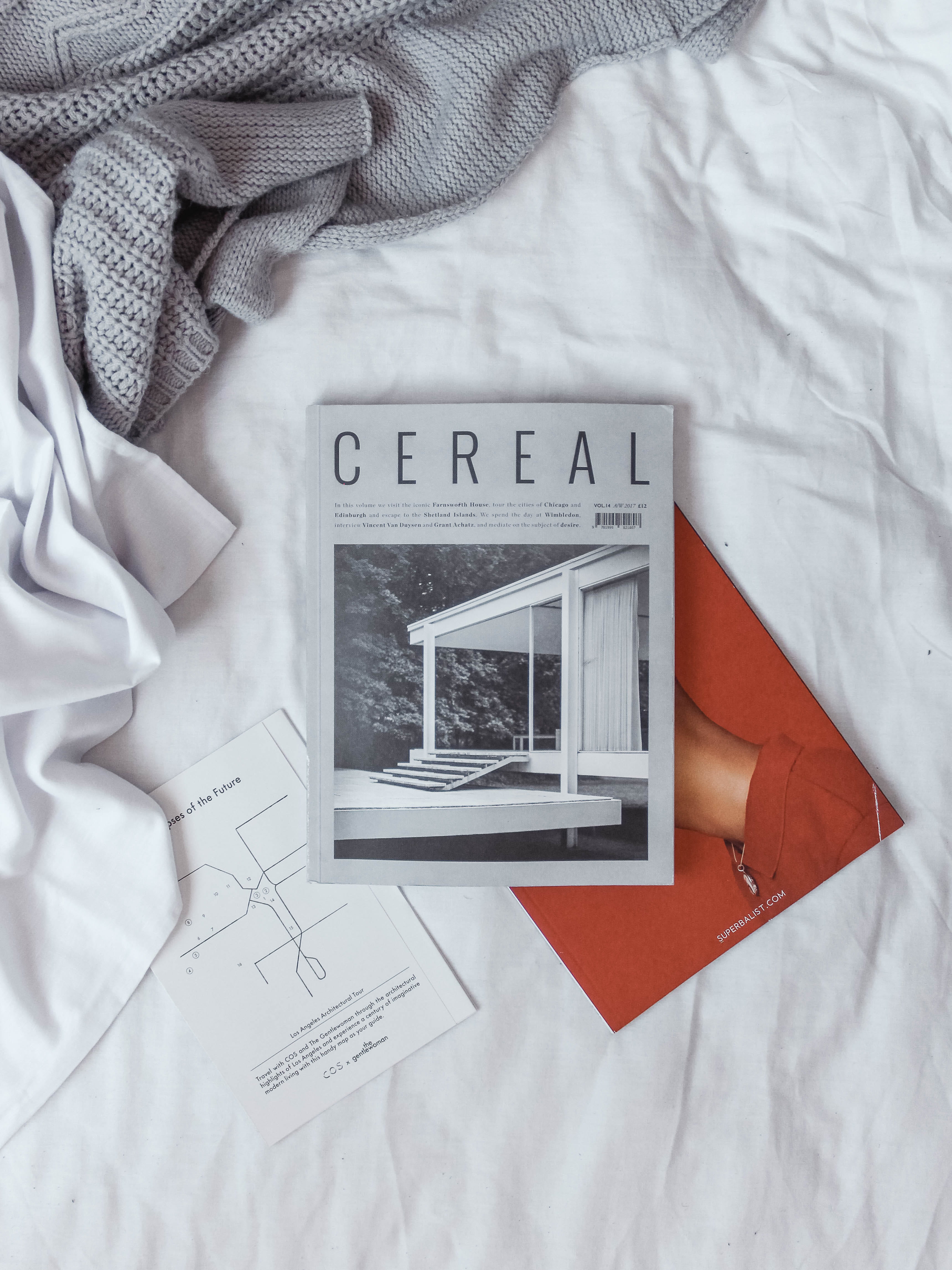 mag, linen, representation, reading, high angle view, creative, flatlay, minimal, white, bedroom, magazine, indoors, communication, bed, sheet, no people, Phone HD Wallpaper