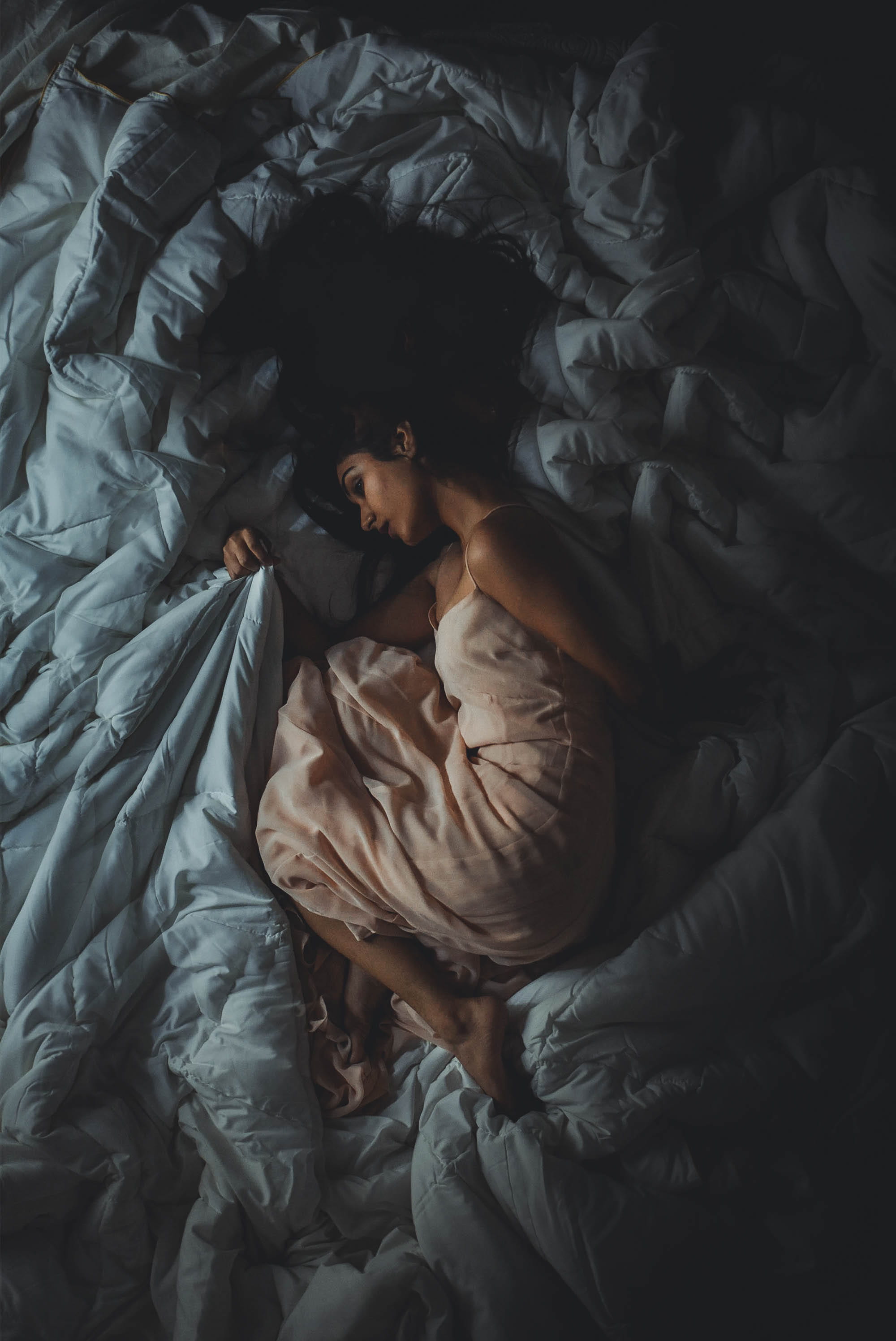 female, positive emotion, 2K, people, young men, high angle view, adult, lying, women, lying down, sleeping, horror, bonding, pulling, togetherness, men, Phone HD Wallpaper