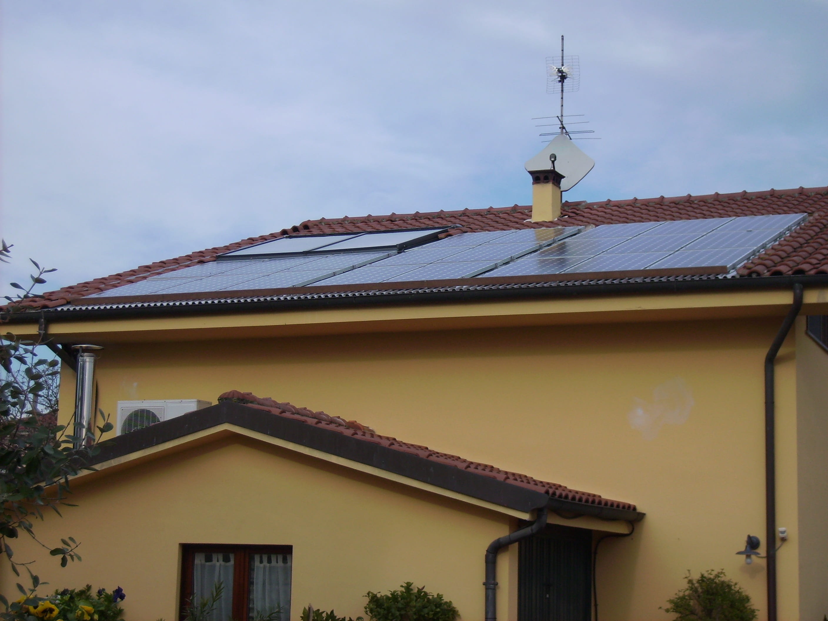 residential district, panels, building, sky, architecture, belief, spire, spirituality, built structure, cloud - sky, nature, day, renewable energies, place of worship, HD Wallpaper