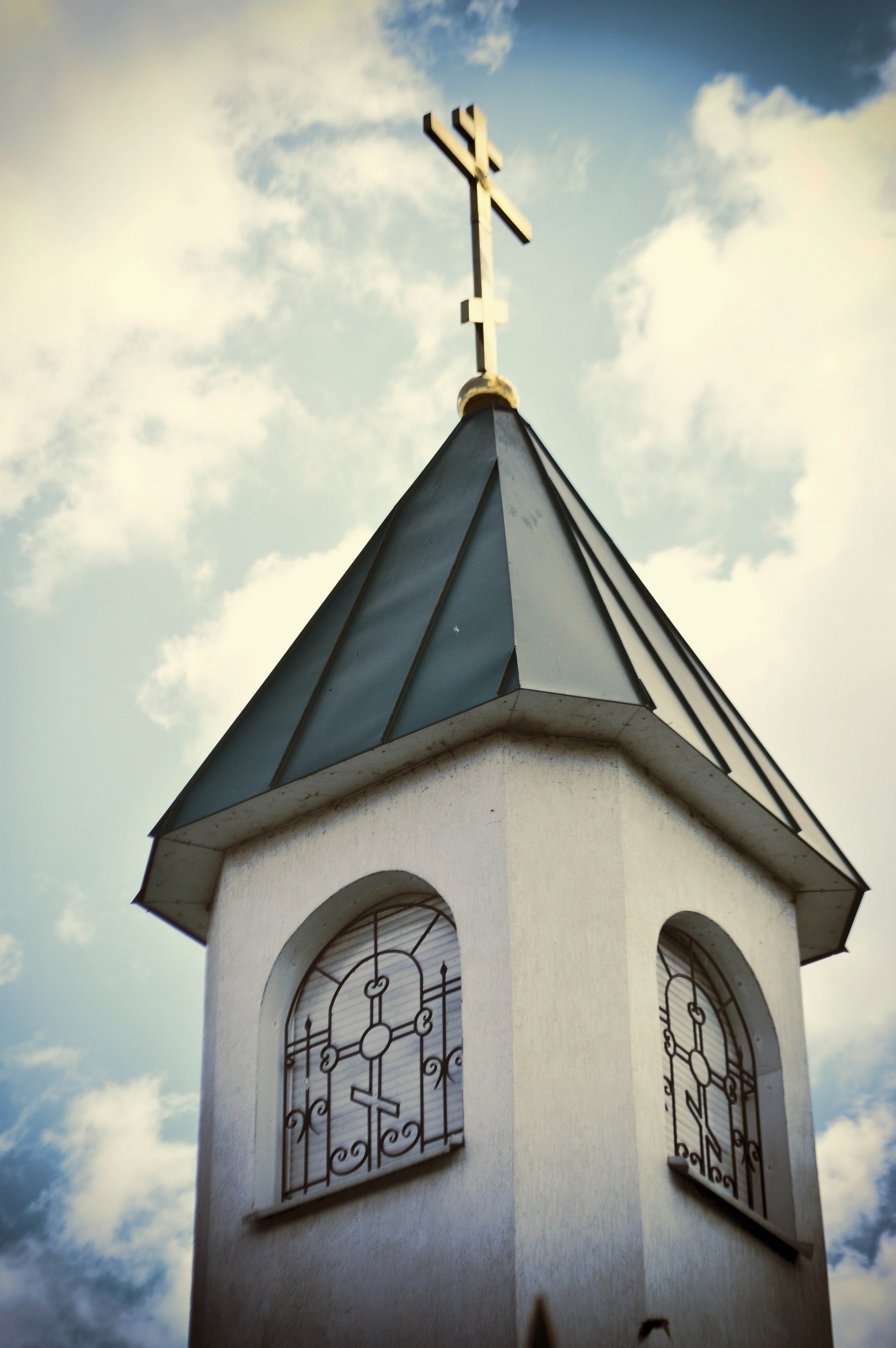 architecture, place of worship, dome, cloud - sky, day, cross, church, spirituality, built structure, sky, building exterior, clock, weather vane, nature, Phone HD Wallpaper