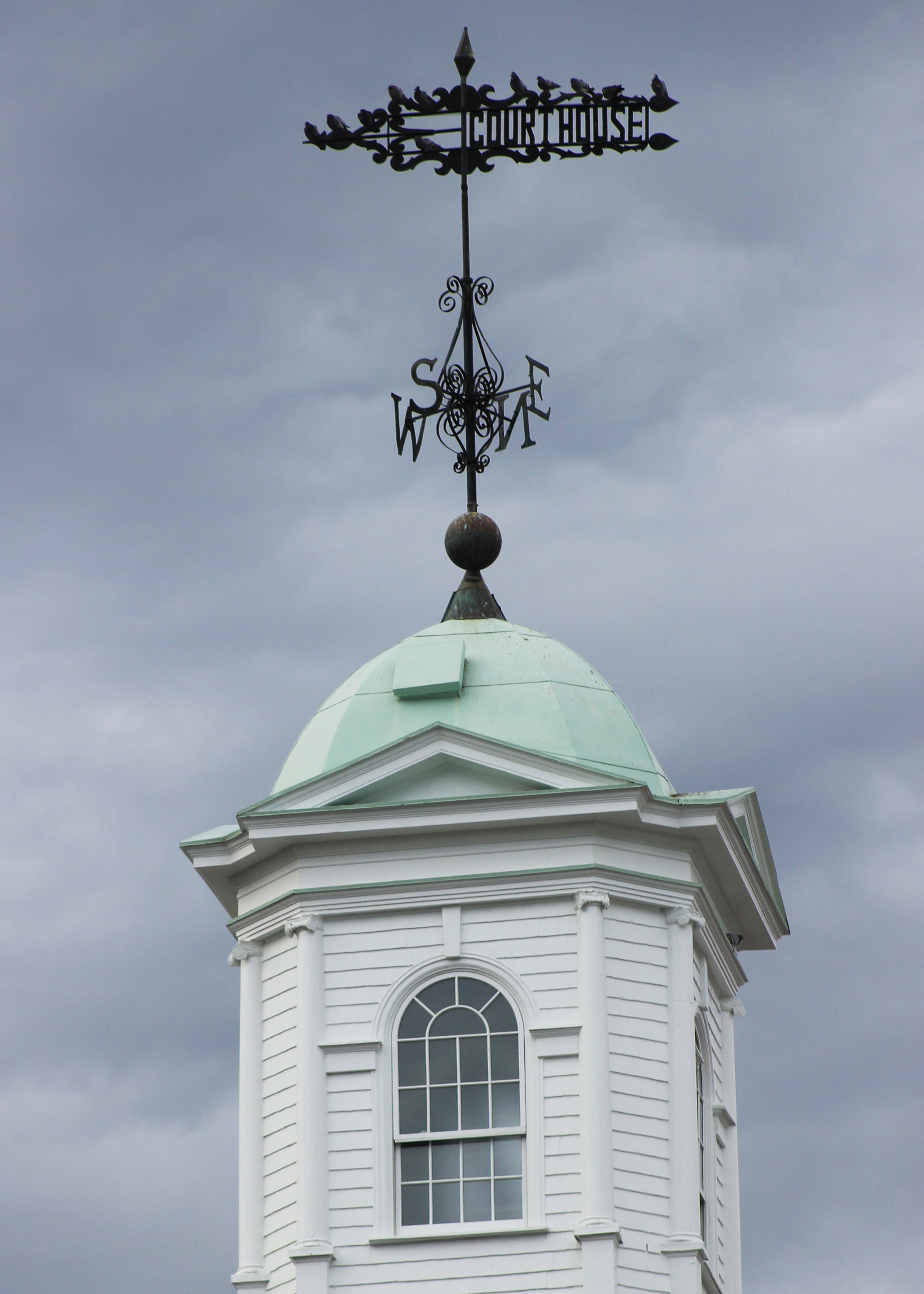 sussex county courthouse, no people, nature, spirituality, exterior, 4K, low angle view, place of worship, outdoors, building, vintage, courthouse, building exterior, Phone HD Wallpaper
