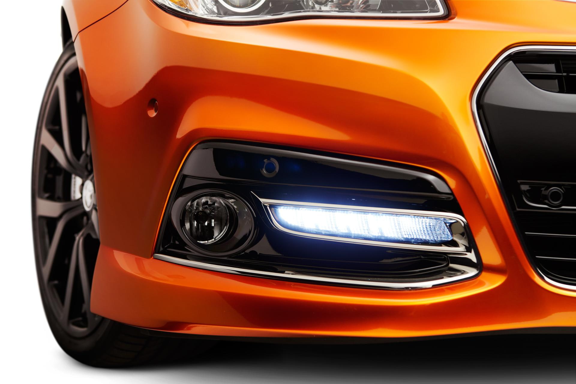 shiny, chrome, reflection, vehicle light, car, no people, transportation, metal, orange color, brightly lit, ssv, wealth, luxury, cut out, commodore, bright, HD Wallpaper