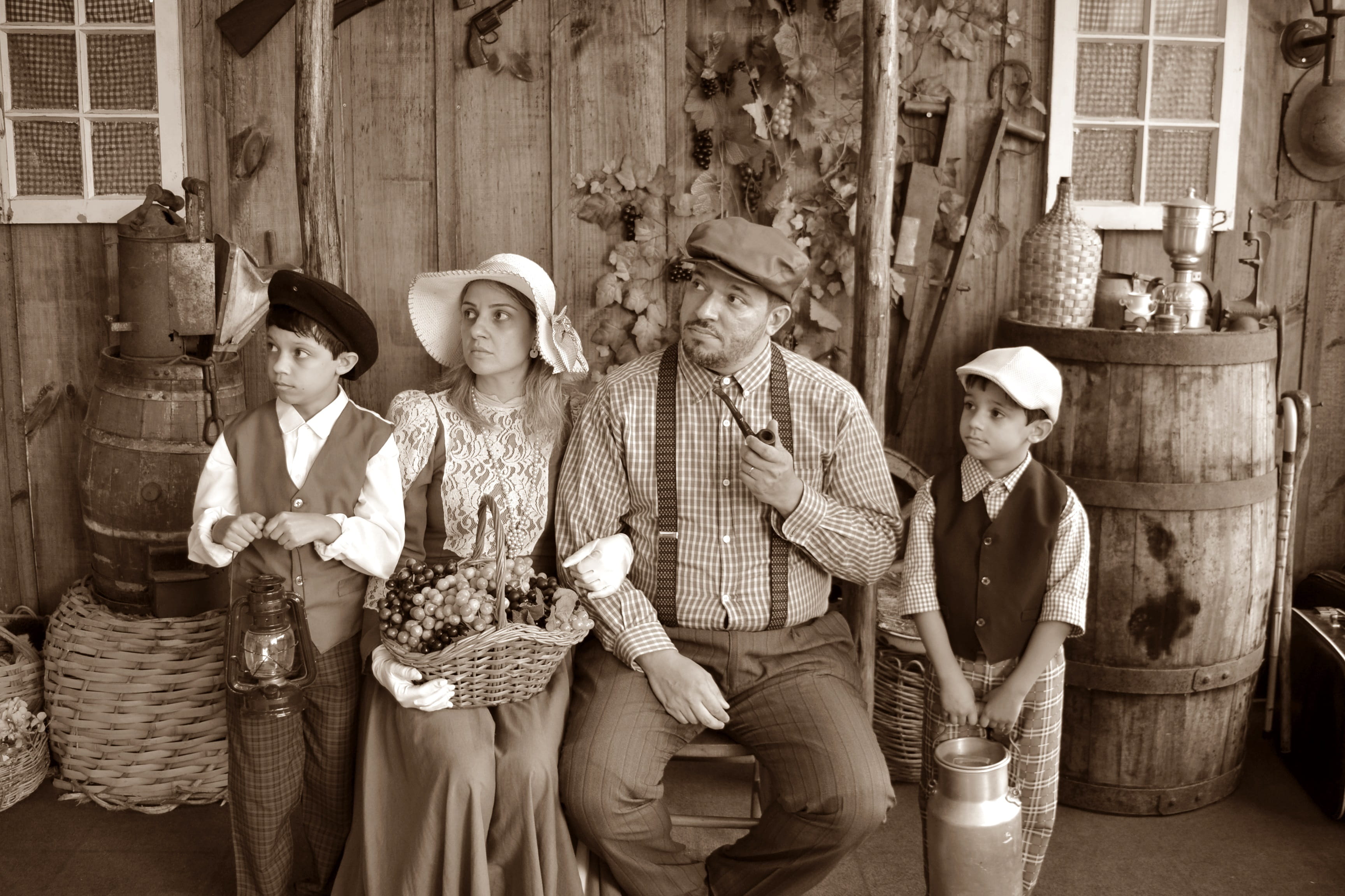 looking At Camera, music, Family, mid adult, 2K, vintage, time, clothing, group of people, Immigrants, old-fashioned, black And White, males, standing, HD Wallpaper