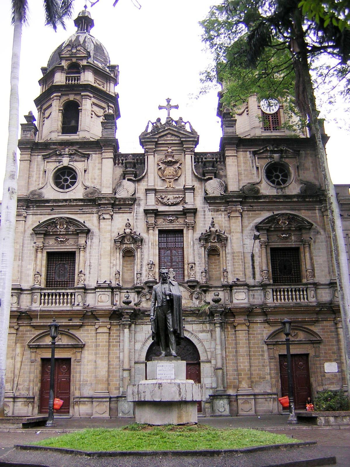no people, facade, photos, colonial architecture, low angle view, church, Medellin, building exterior, outdoors, place of worship, chapel, belief, religion, Phone HD Wallpaper