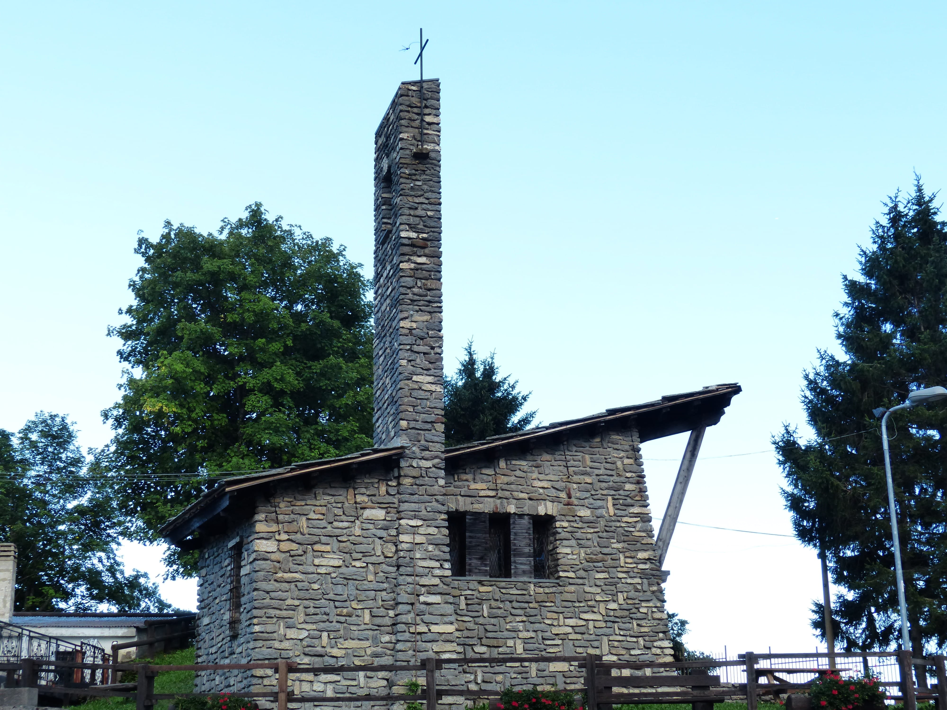 religion, Mendatica, 4K, Di, san bernardo di mendatica, skyscraper, bernardo, office building exterior, belief, san, travel destinations, tree, stone church, HD Wallpaper