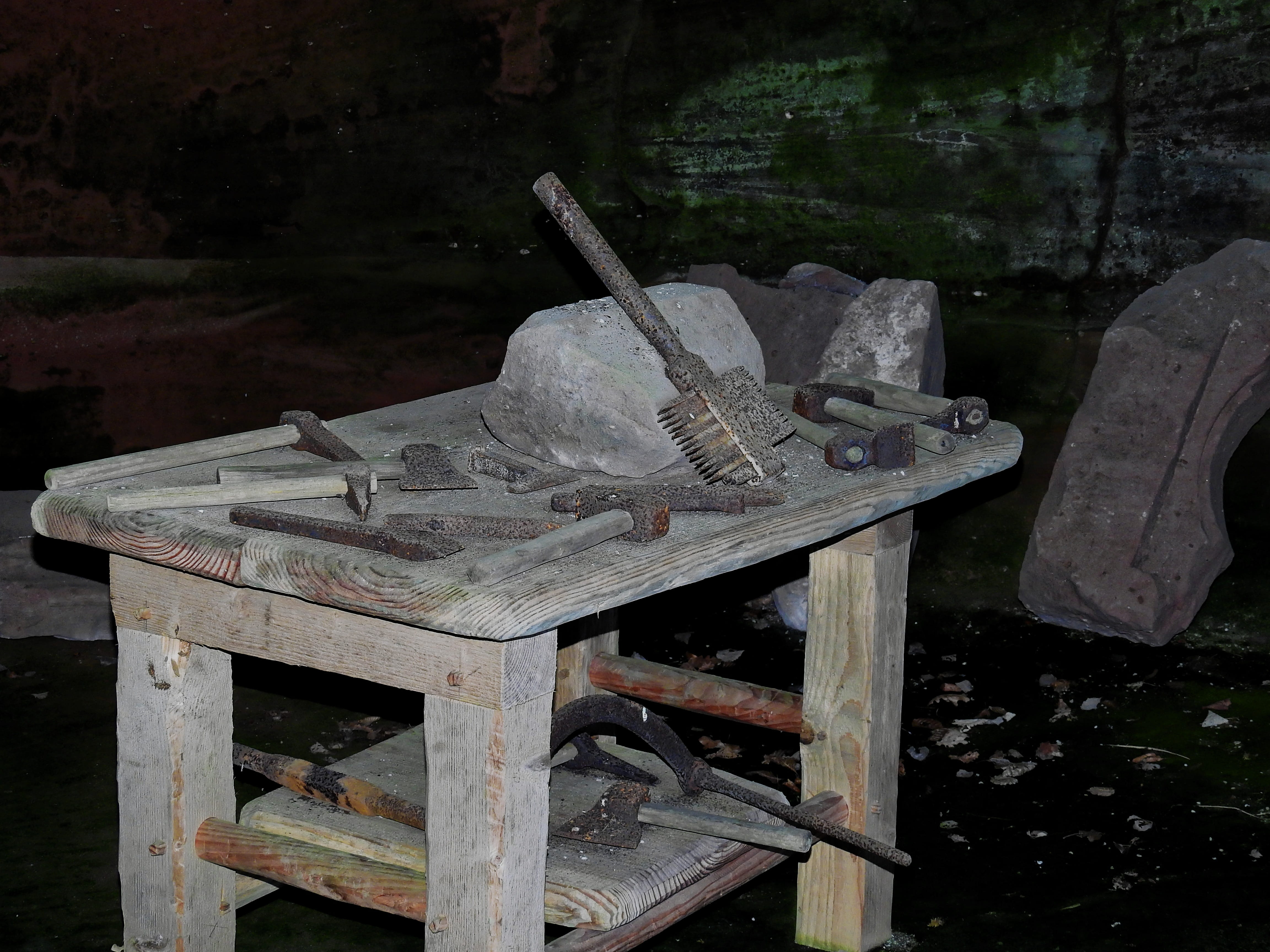 deterioration, museum, obsolete, seat, profession, ruined, middle ages, high angle view, decline, tooth iron, nature, absence, tool, history, damaged, strike iron, HD Wallpaper