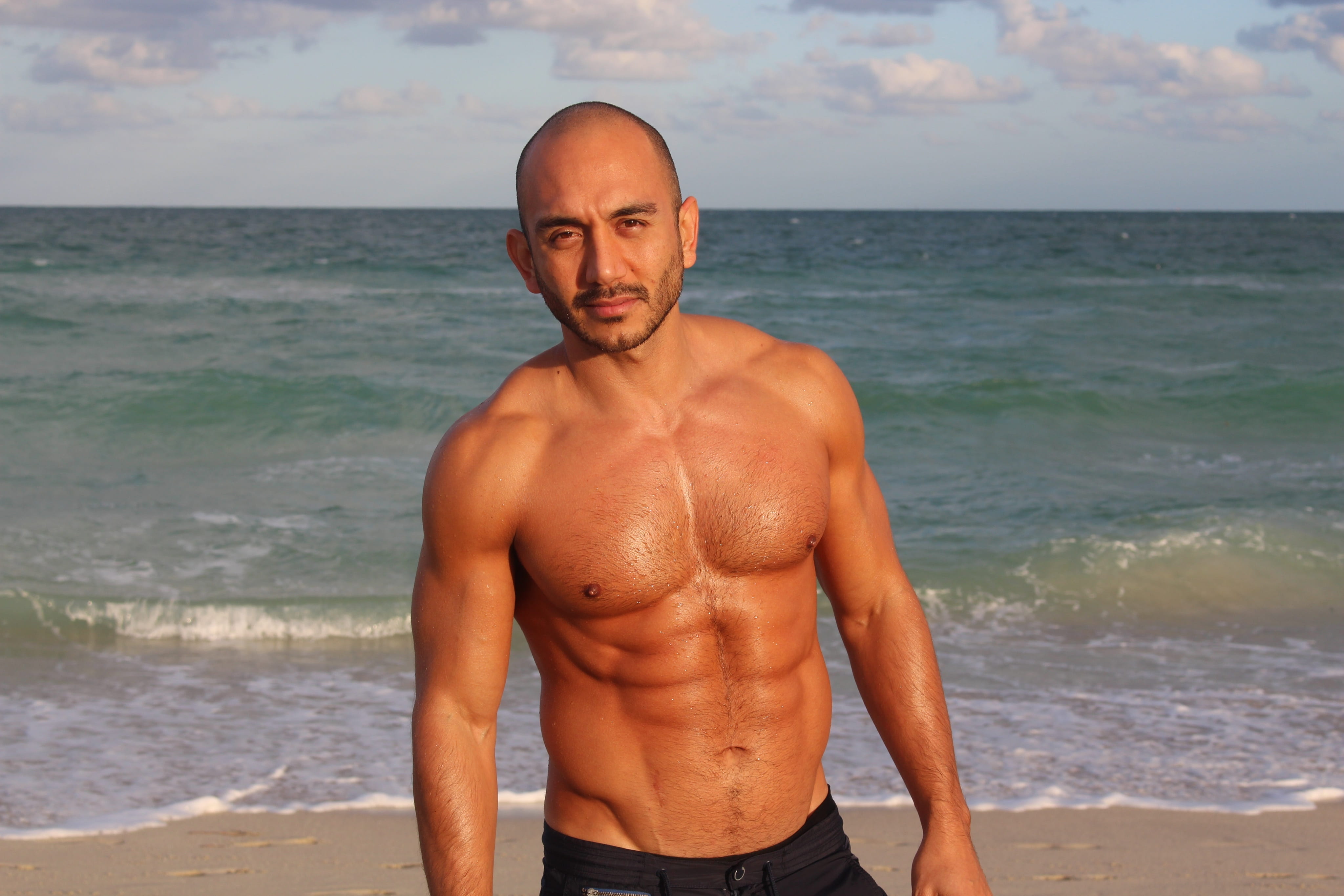 attractive, training, fit, front view, abs, smile, life, muscular build, happiness, outdoors, exercise, land, lifestyles, young, smiling, healthy, athletic, HD Wallpaper
