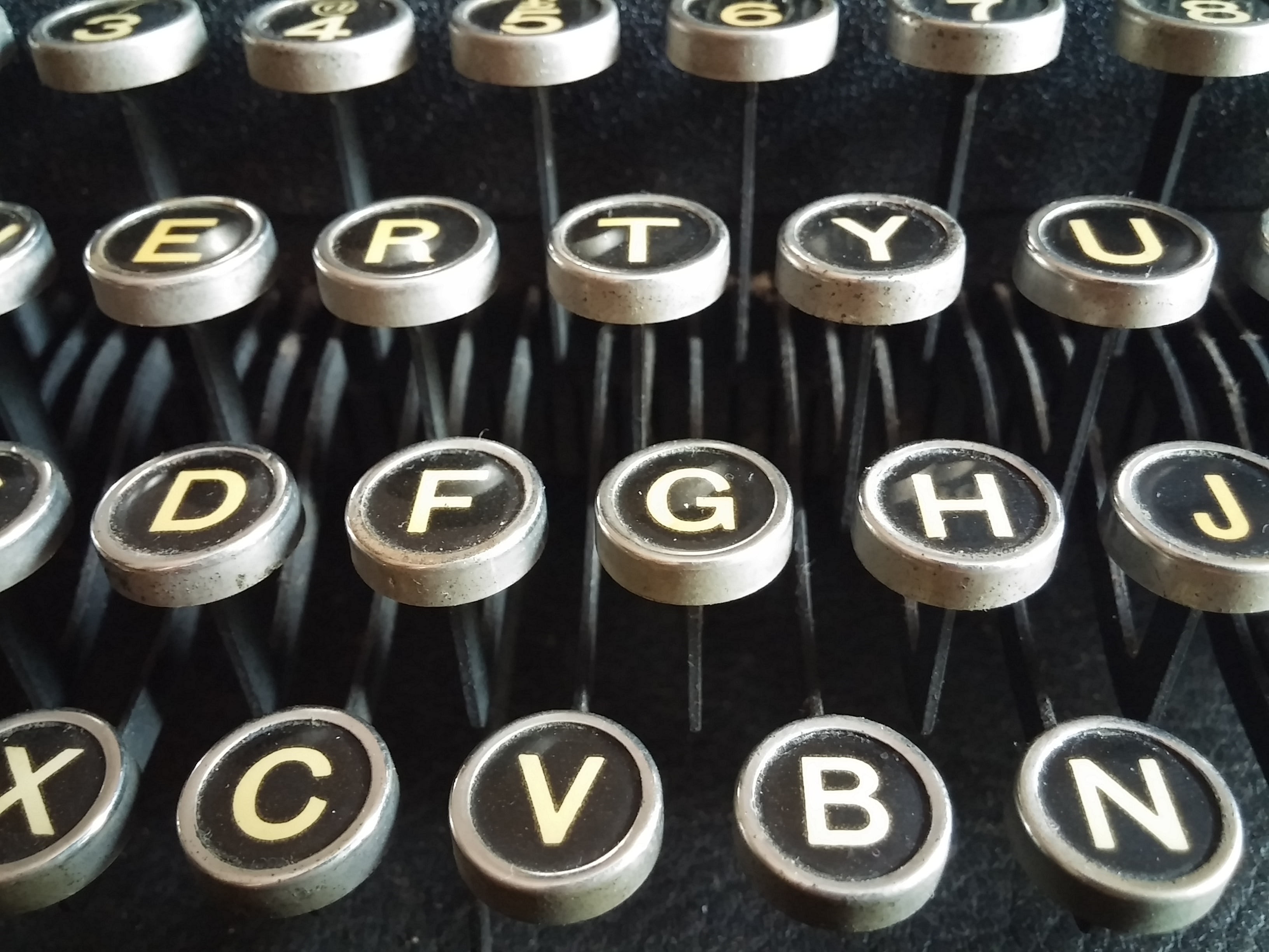 backgrounds, 2K, technology, type, close, alphabet, 1930, antique, write, keyboard, old, communication, read, full frame, number, still life, font, author, HD Wallpaper