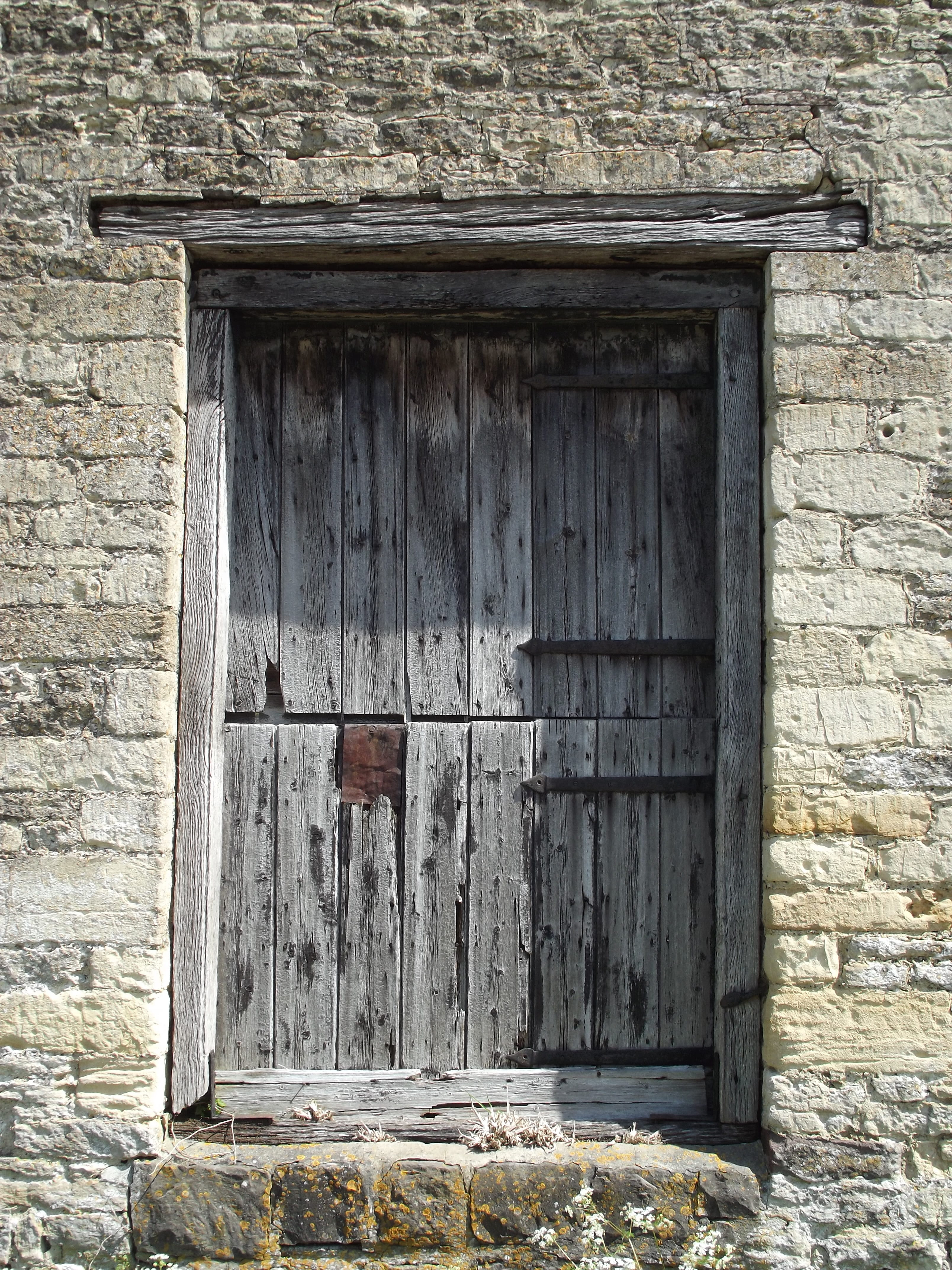 safety, house, outdoors, security, building exterior, weathered, protection, wooden door, architecture, Old, 4K, building, entrance, abandoned, timber door, Phone HD Wallpaper