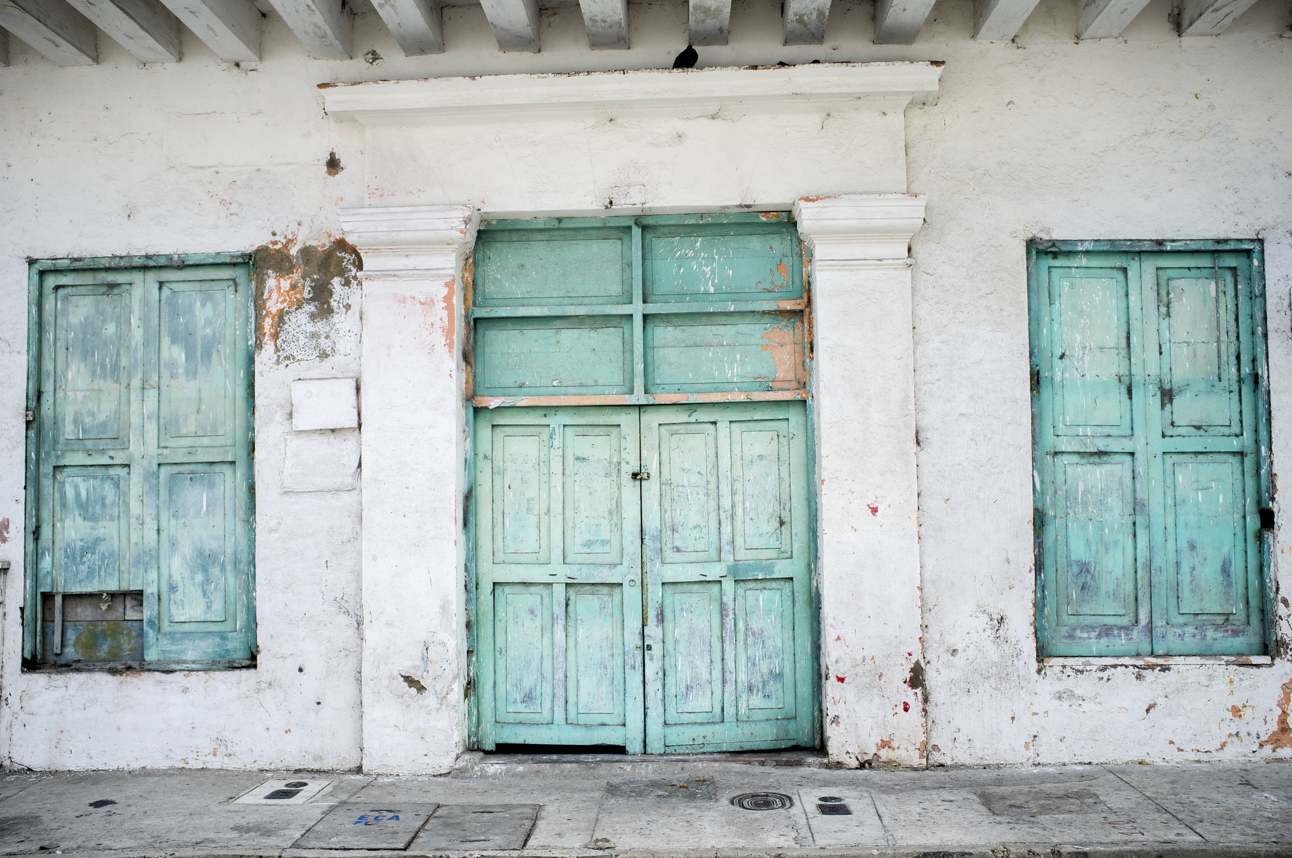 old, ruined, weathered, colonial, facade, travel, wall, painted, built structure, architecture, day, protection, no people, building, doors, white, abandoned, HD Wallpaper
